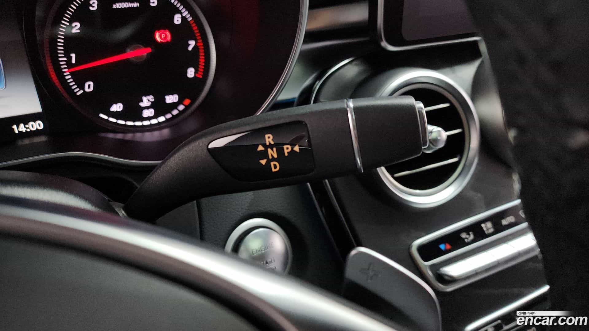 C-Class Mercedes-Benz 2017.1-INNER-009
