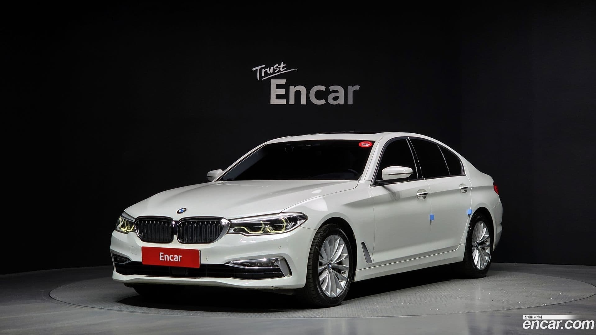 Main__Slider__Photo:5-Series BMW 2018.4-0