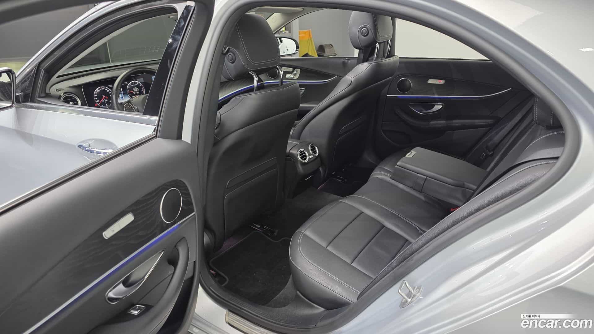 E-Class Mercedes-Benz 2017.2-OPTION-015
