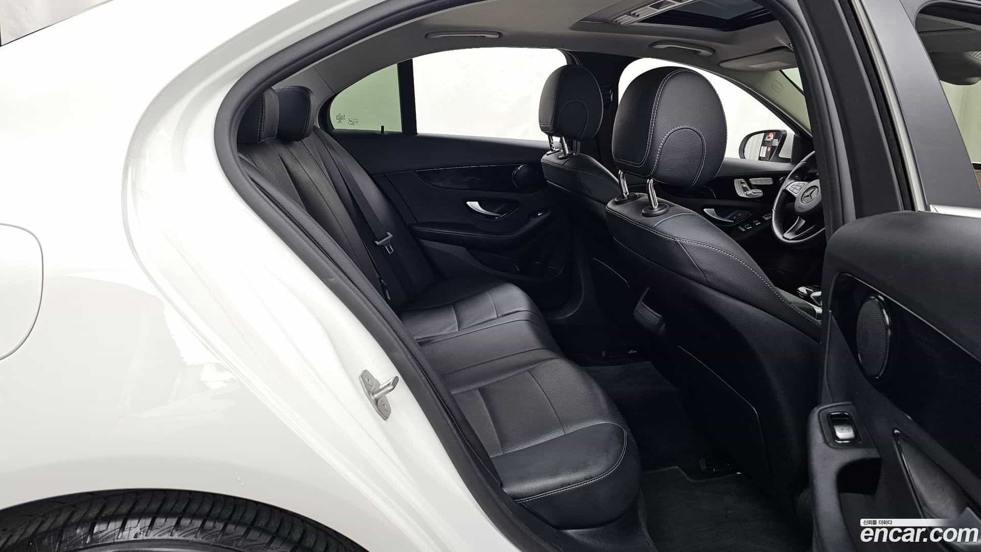 C-Class Mercedes-Benz 2018.1-OPTION-016