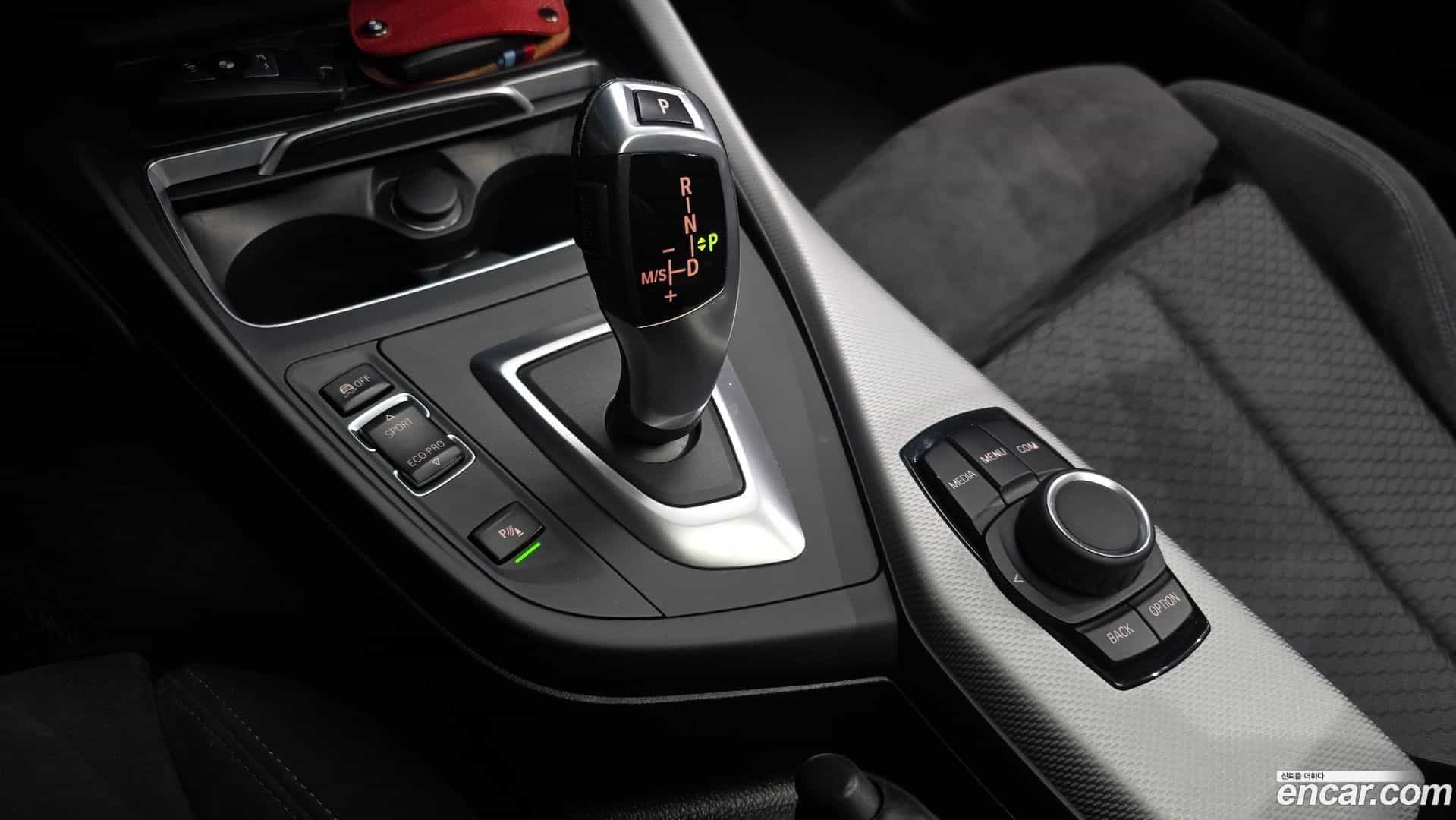 1-Series BMW 2018.1-INNER-009