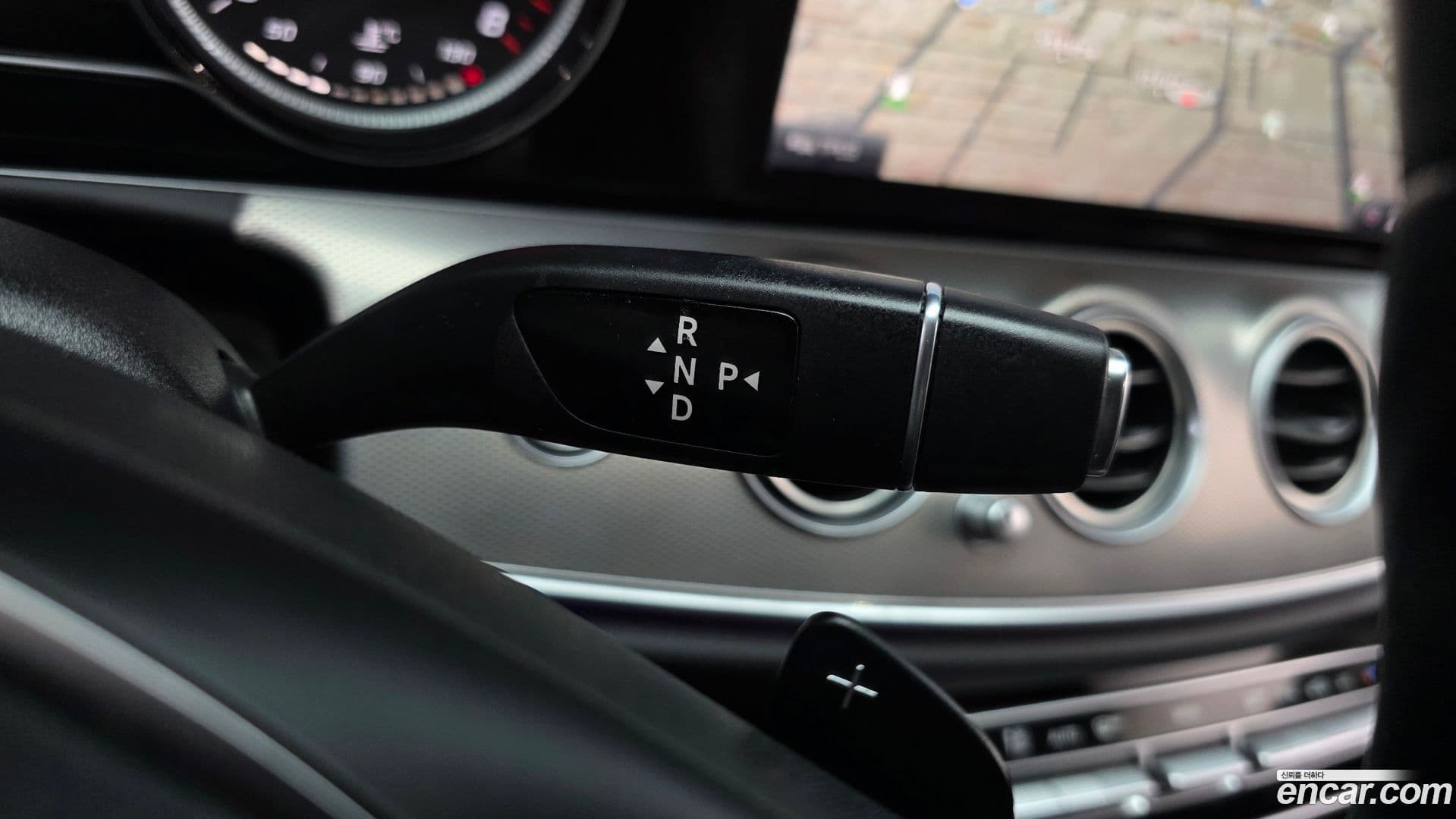 Main__Slider__Photo:E-Class Mercedes-Benz 2018.1-8