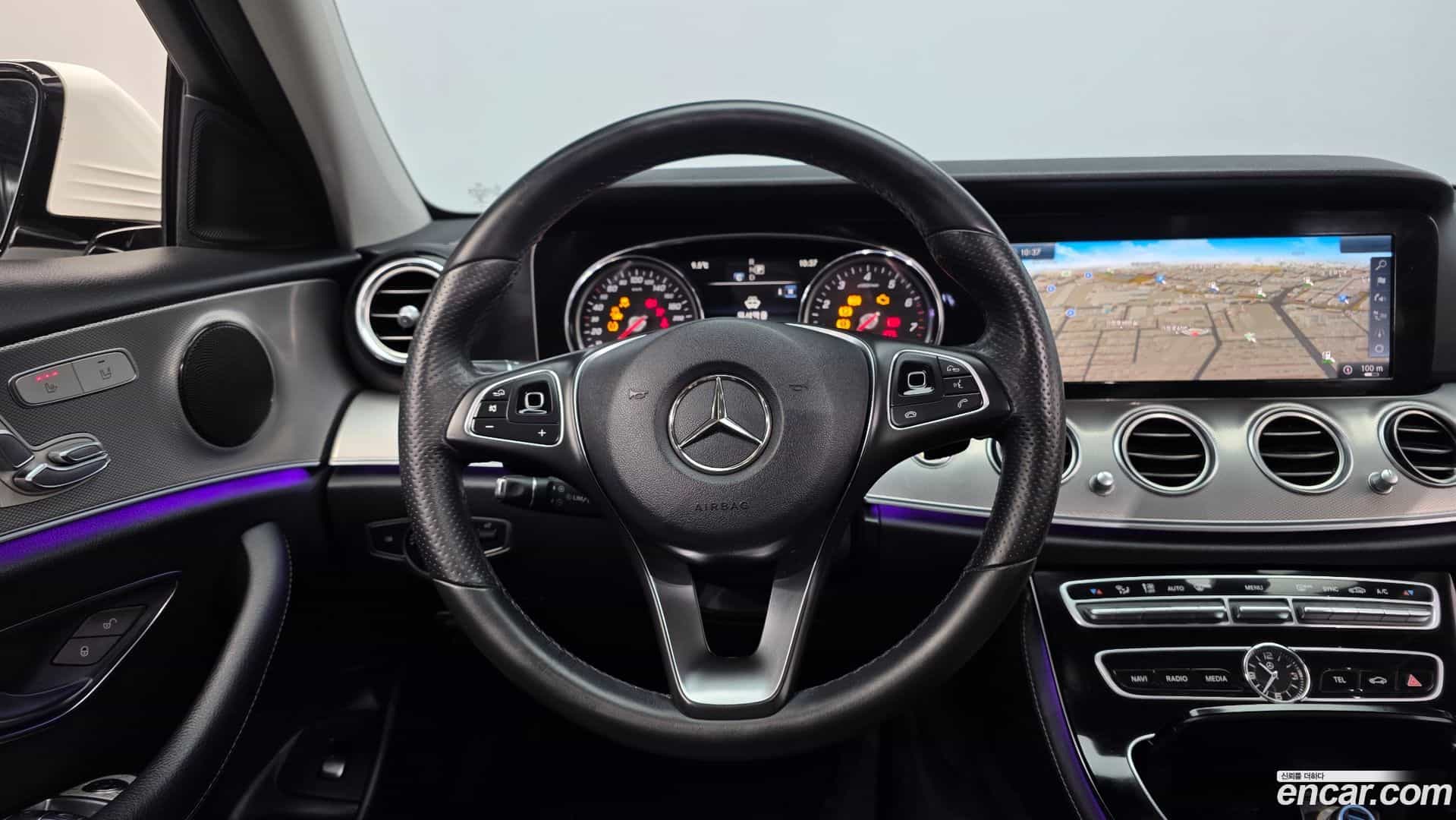 E-Class Mercedes-Benz 2018.1-OPTION-017