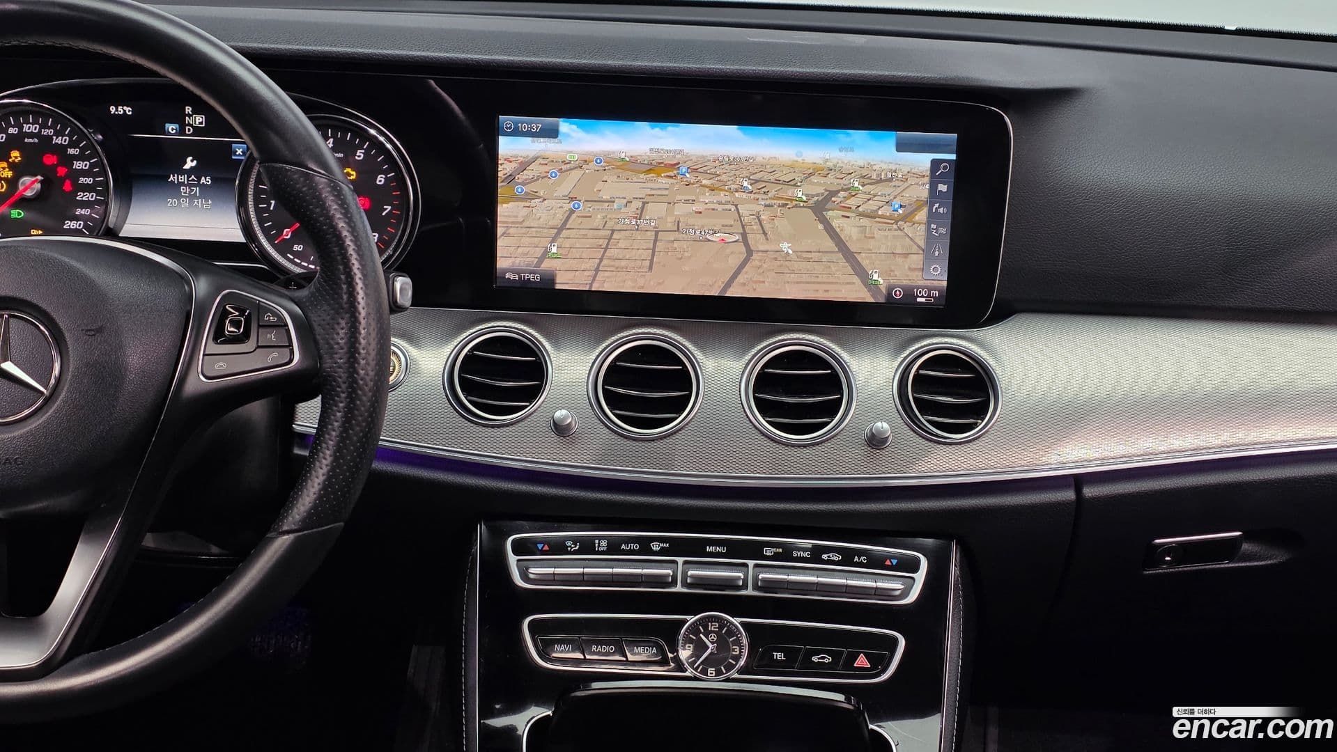 Main__Slider__Photo:E-Class Mercedes-Benz 2018.1-13