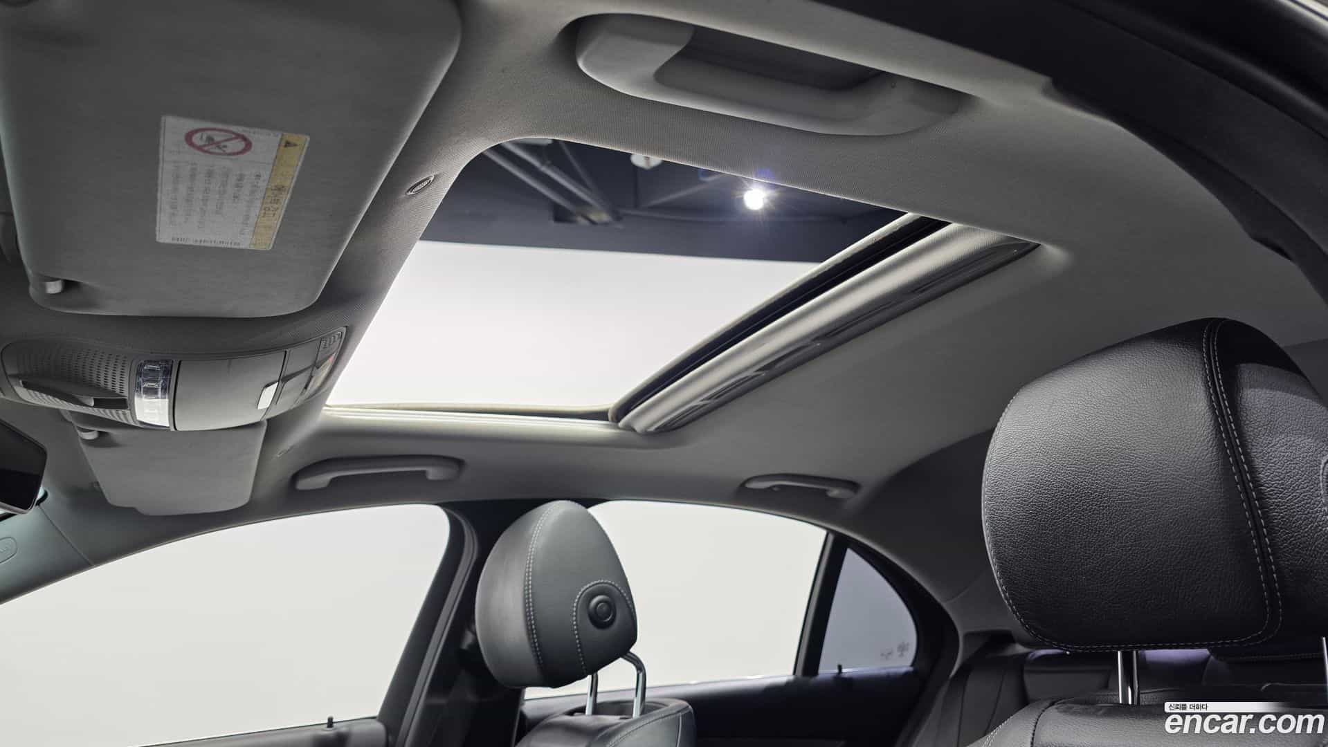 E-Class Mercedes-Benz 2018.1-OPTION-021