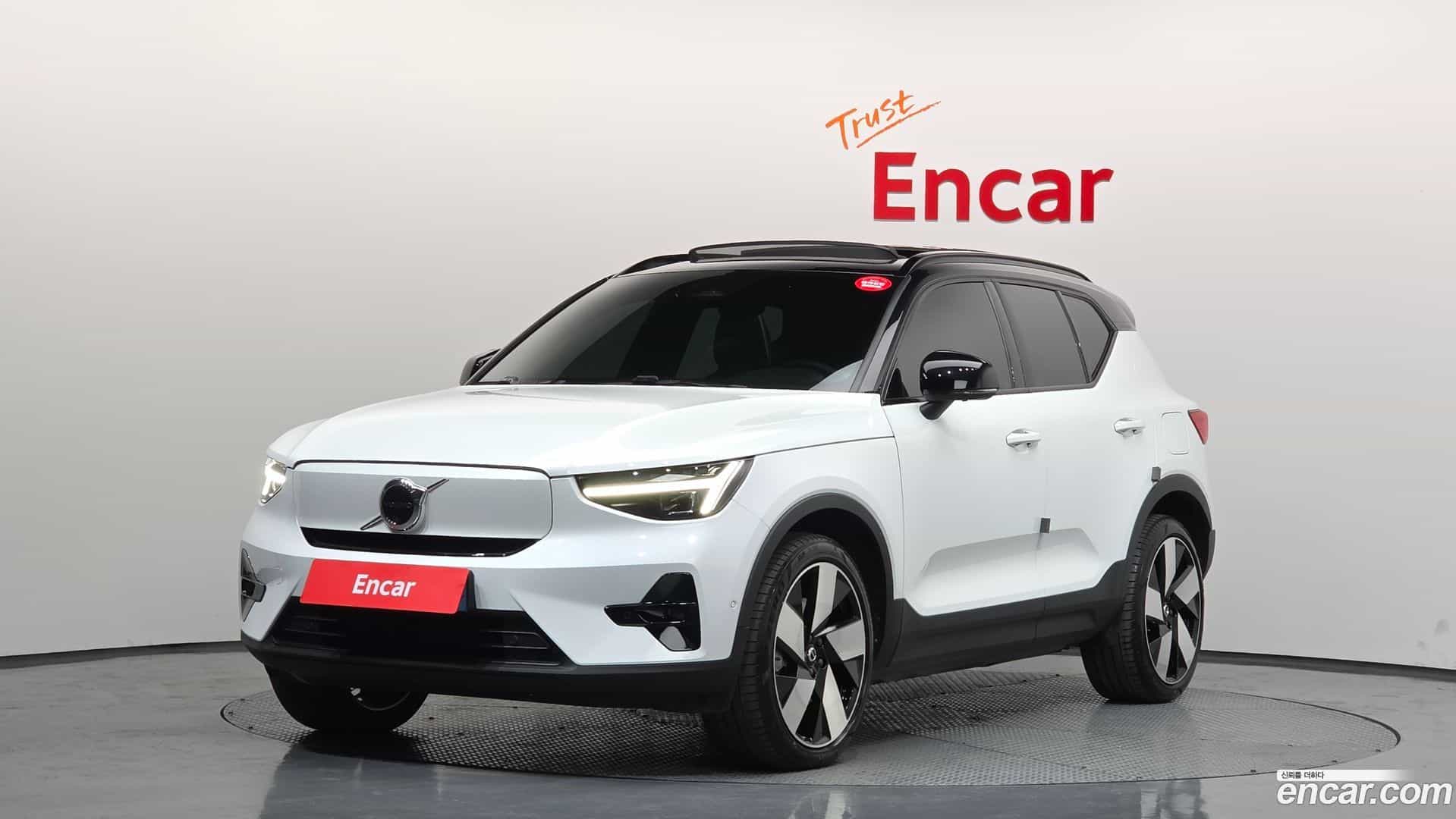 XC40 Volvo 2022.8-OUTER-001