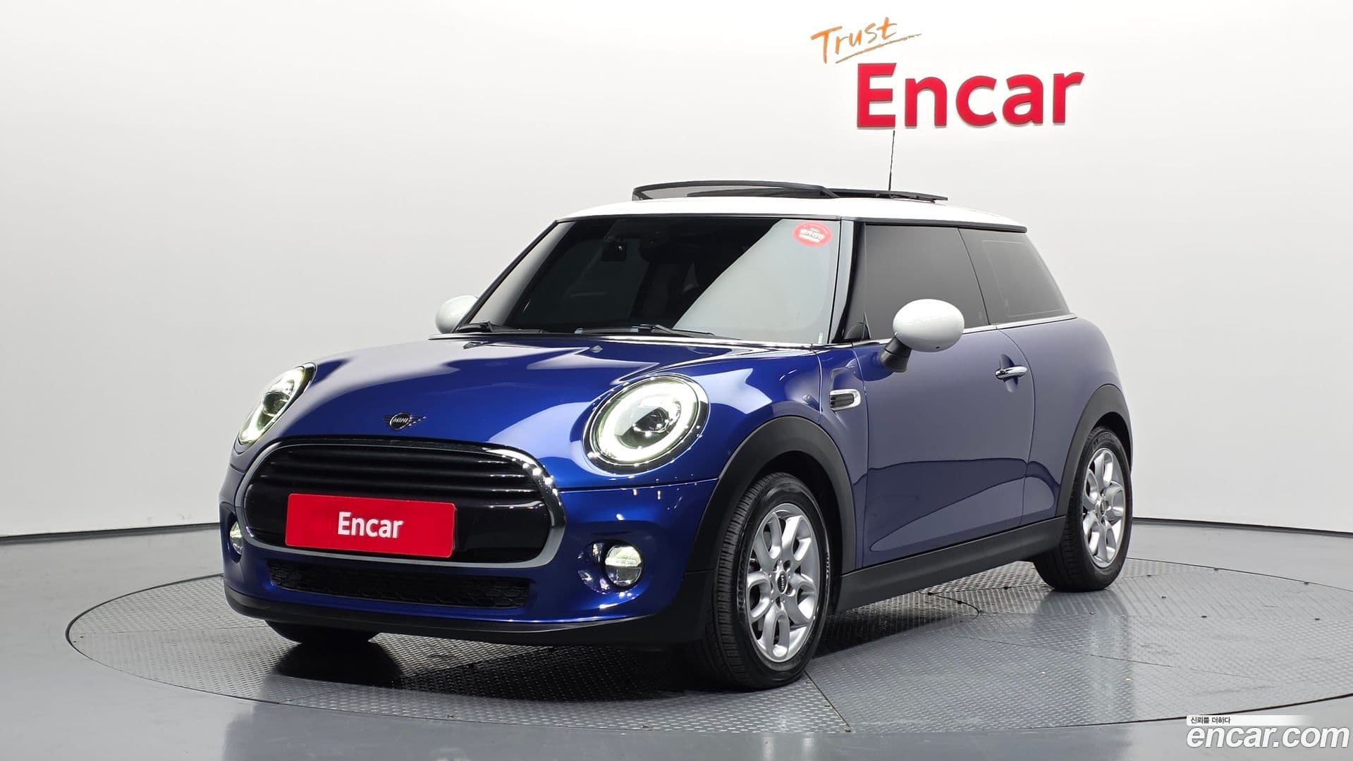 Main__Slider__Photo:Cooper Mini 2019.4-0