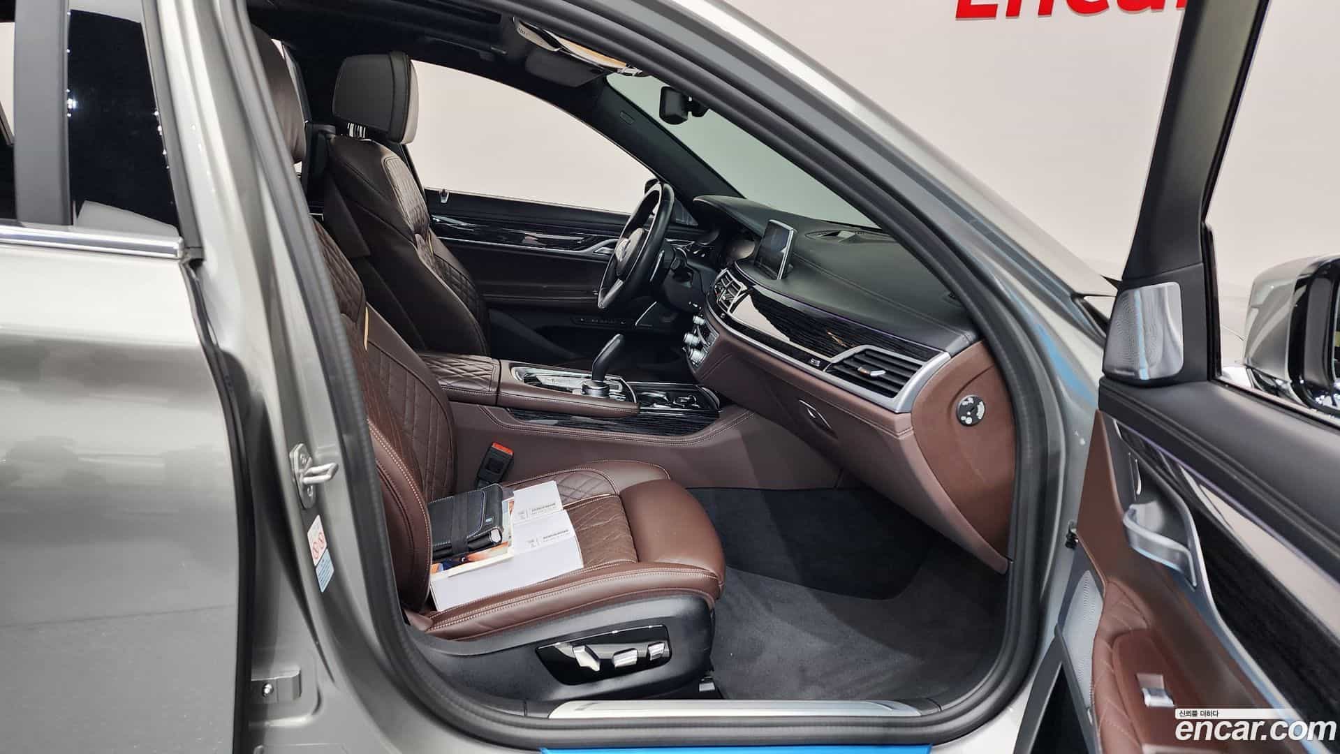 7-Series BMW 2022.8-OPTION-015
