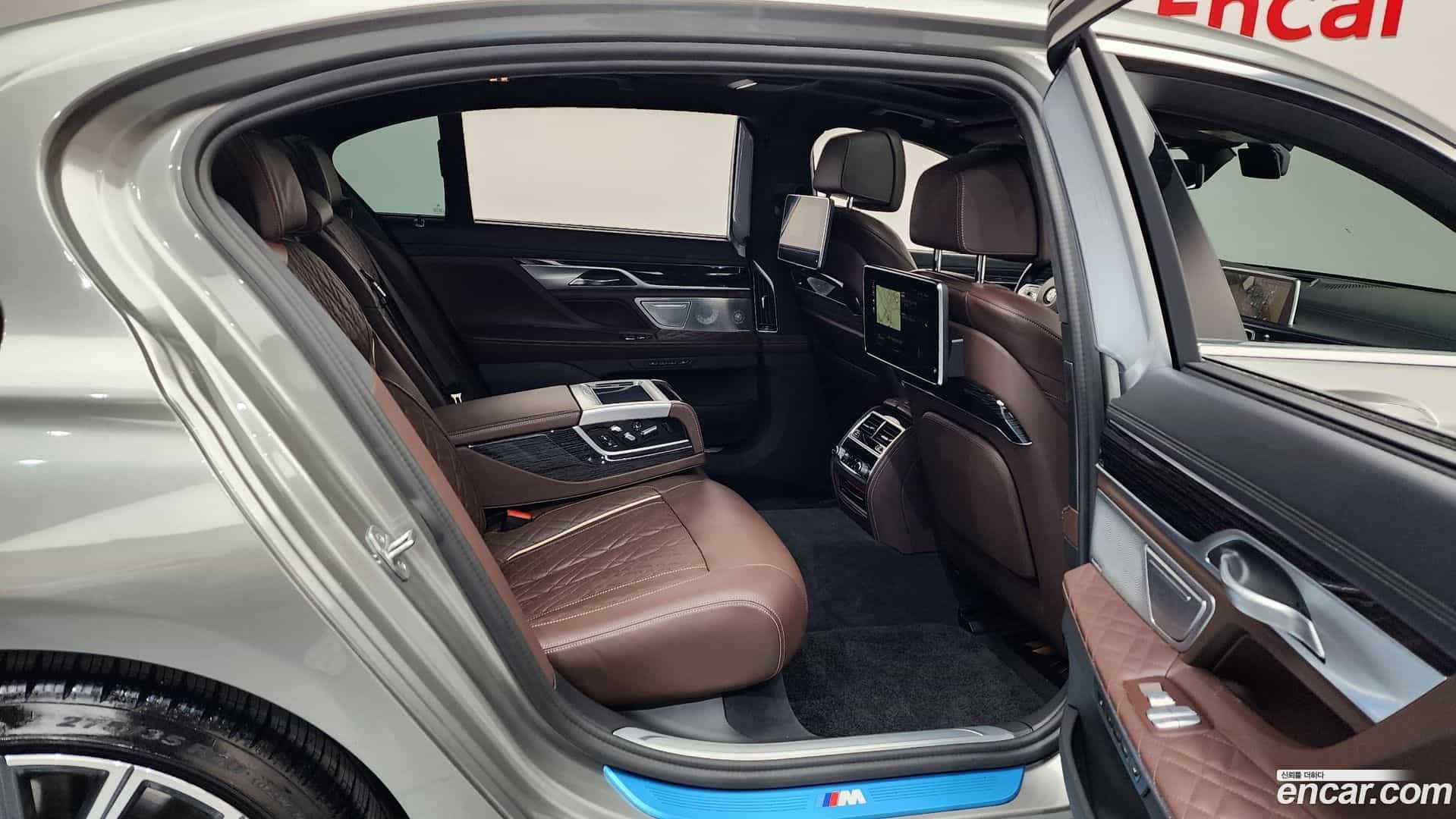 7-Series BMW 2022.8-OPTION-016