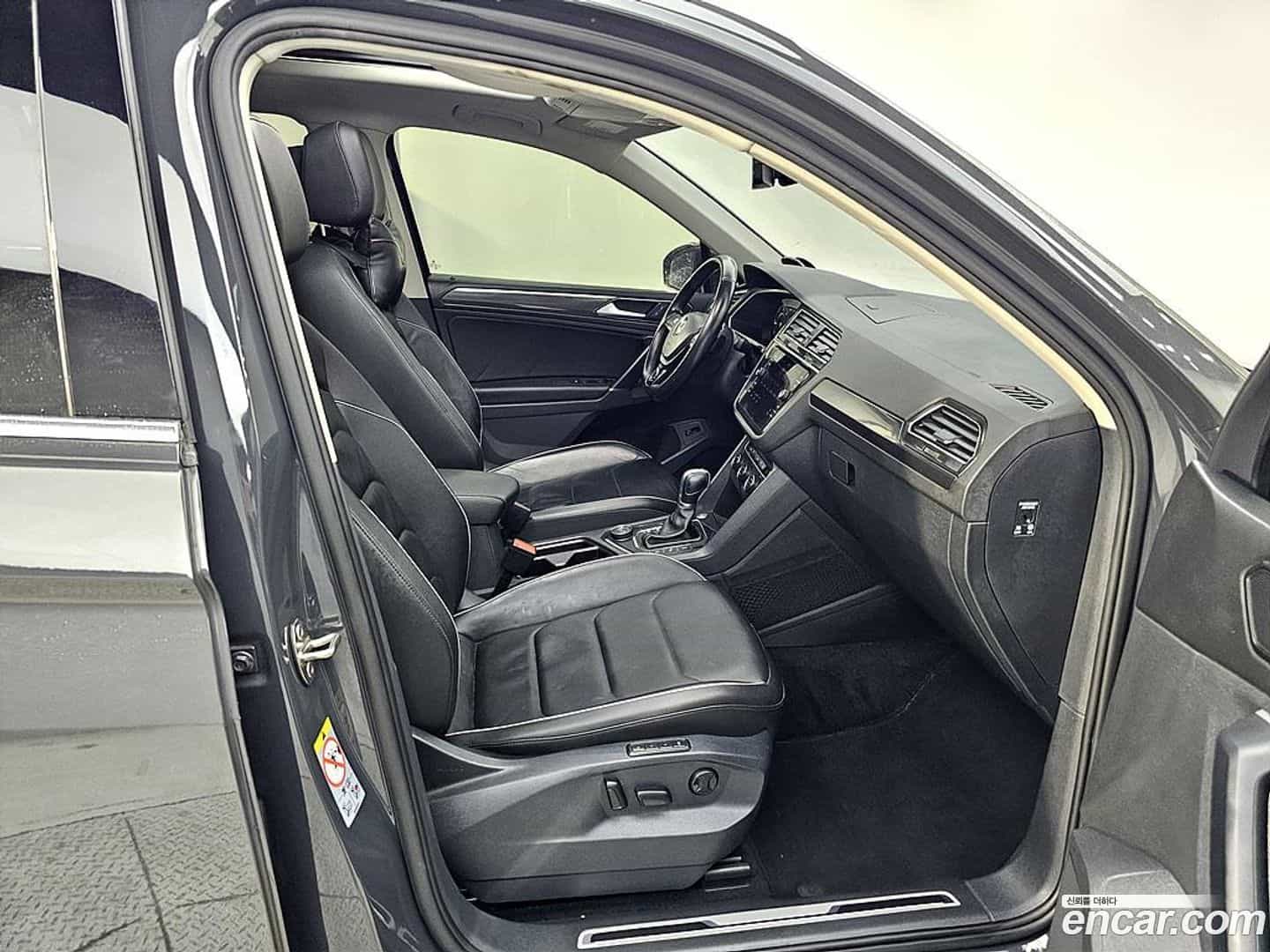 Tiguan Volkswagen 2018.5-OPTION-015
