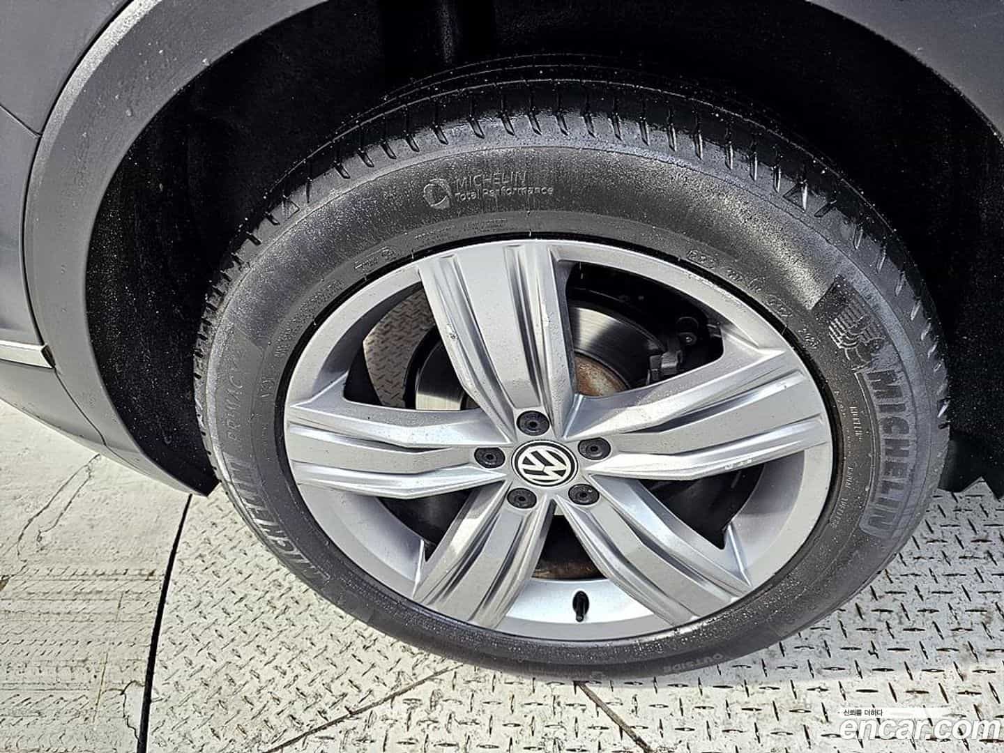 Tiguan Volkswagen 2018.5-OPTION-024