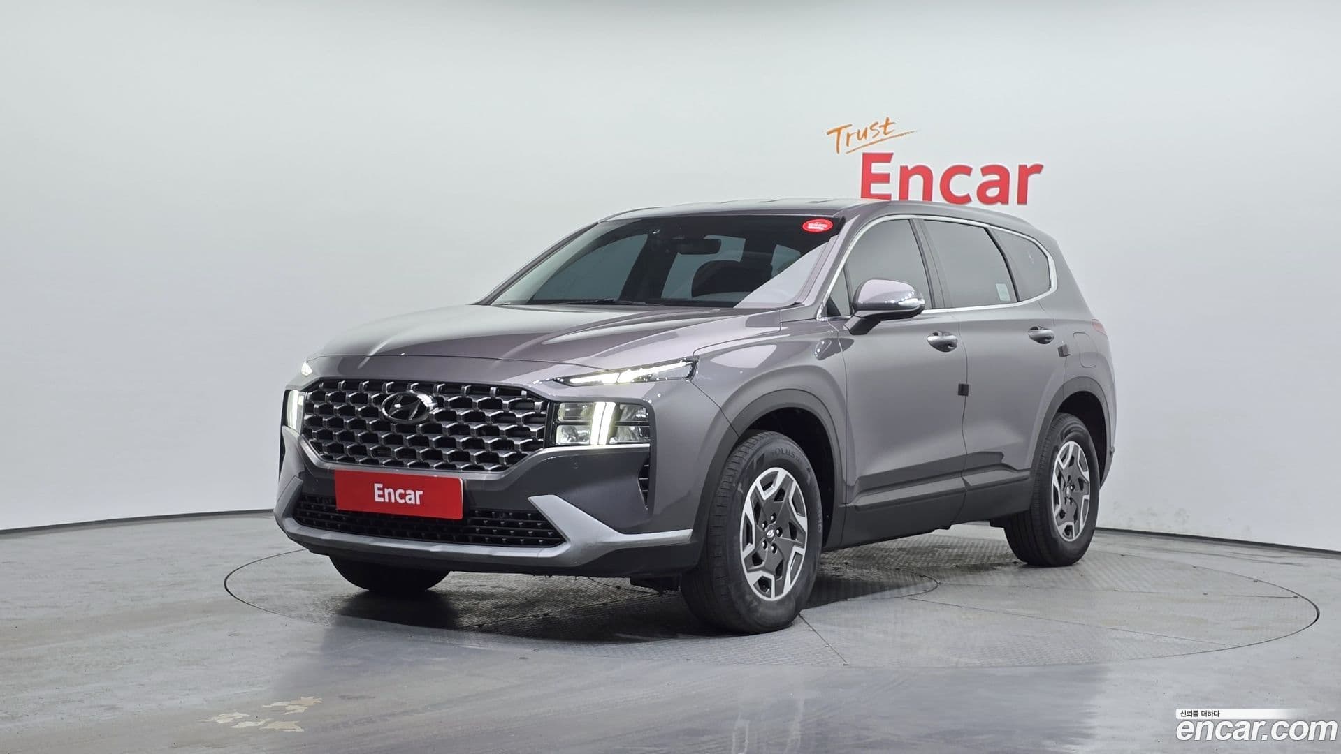 Main__Slider__Photo:Santafe Hyundai 2022.9-0