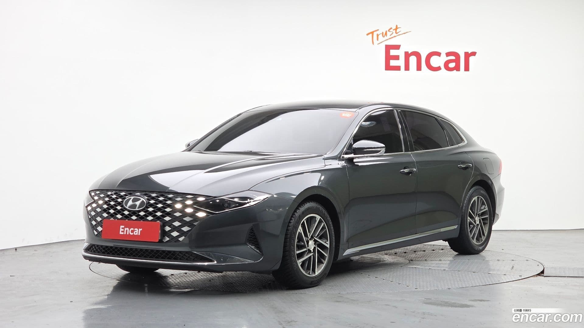 Main__Slider__Photo:Grandeur Hyundai 2021.2-0