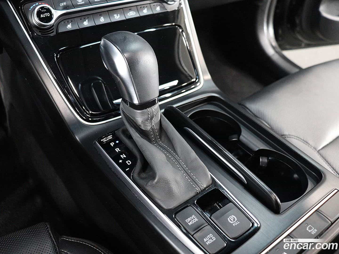 Grandeur Hyundai 2019.5-INNER-009