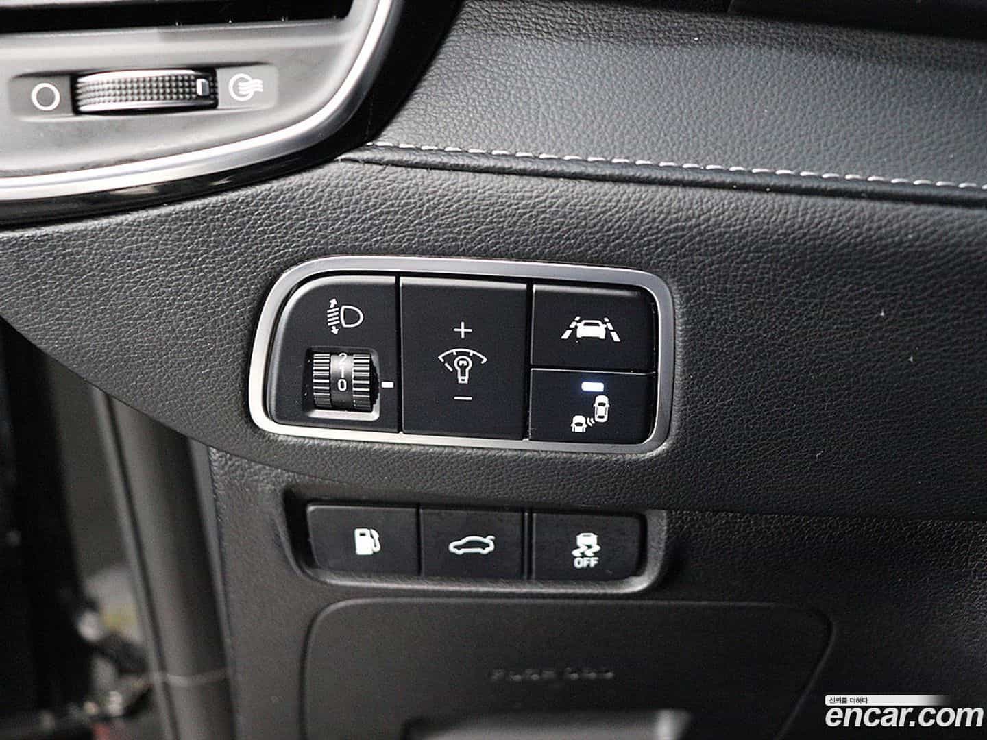 Grandeur Hyundai 2019.5-OPTION-016