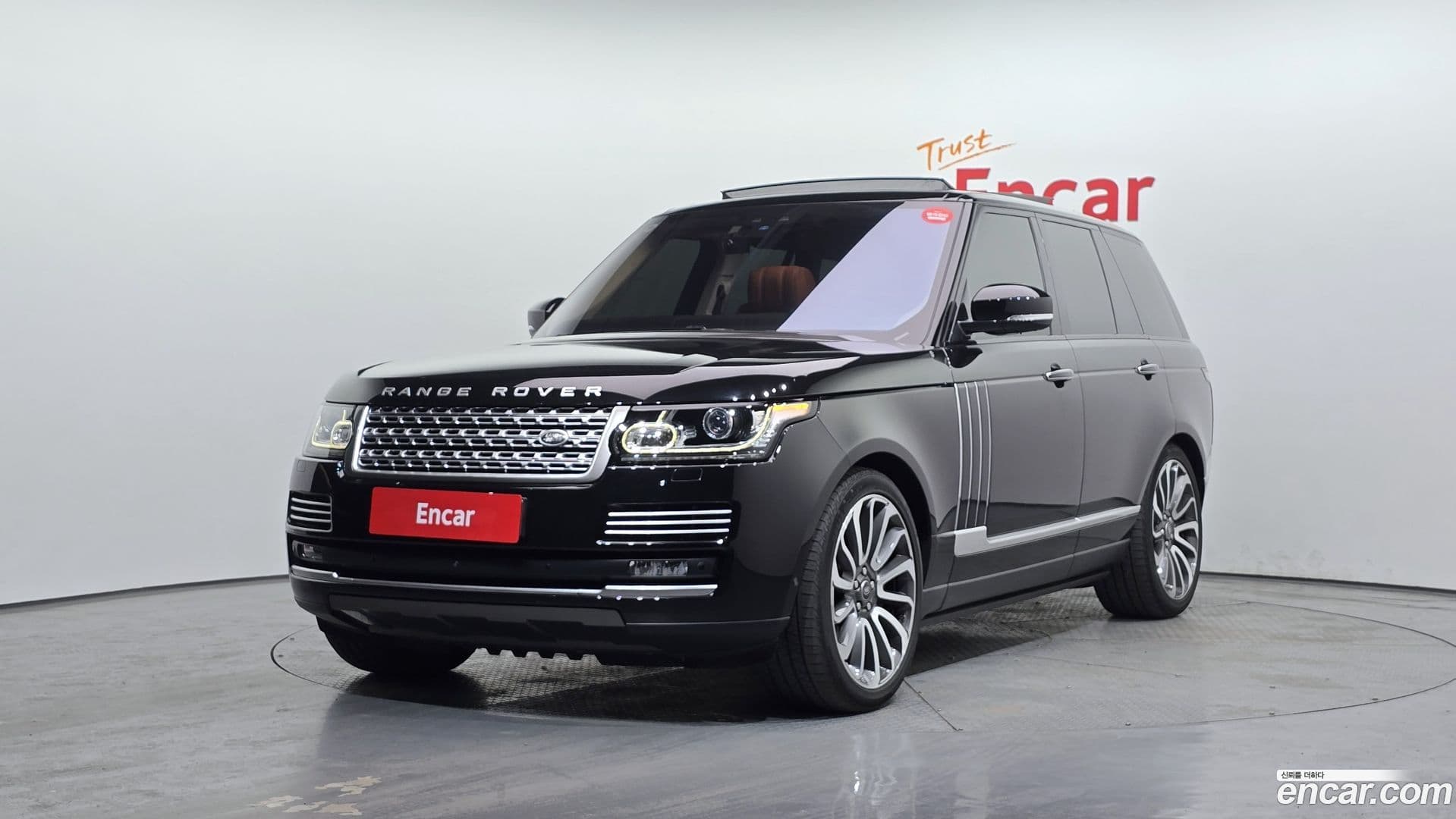 Main__Slider__Photo:Range Rover Land Rover 2017.8-0