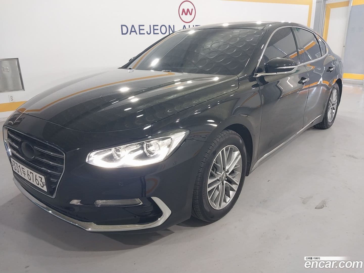 Main__Slider__Photo:Grandeur Hyundai 2019.8-0