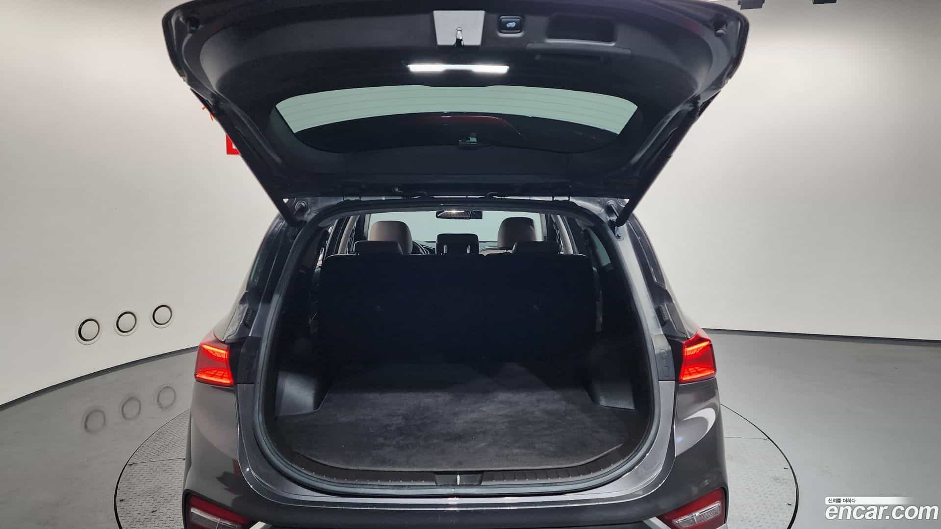 Santafe Hyundai 2019.6-OPTION-024