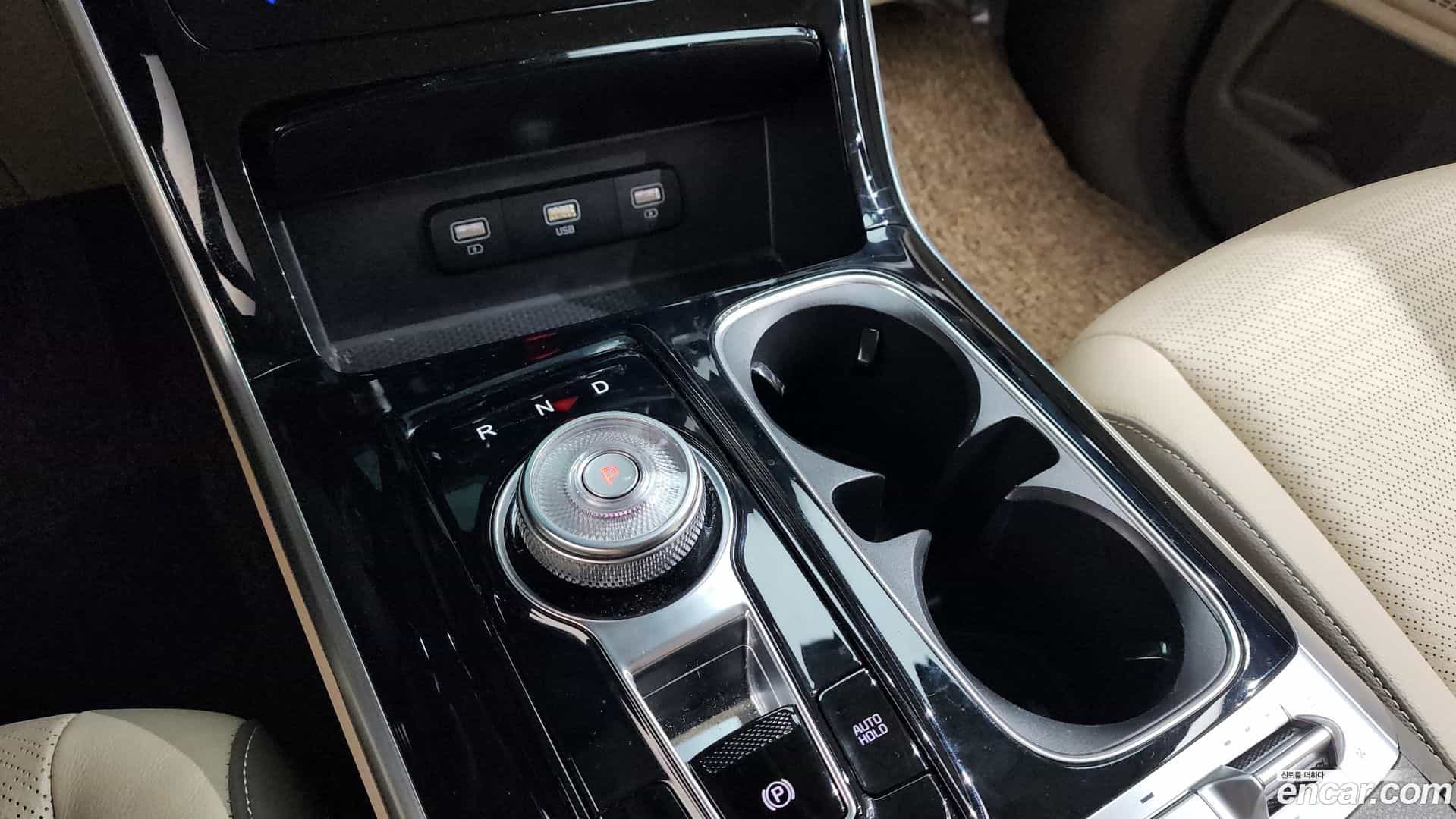 Canival Kia 2022.1-INNER-009