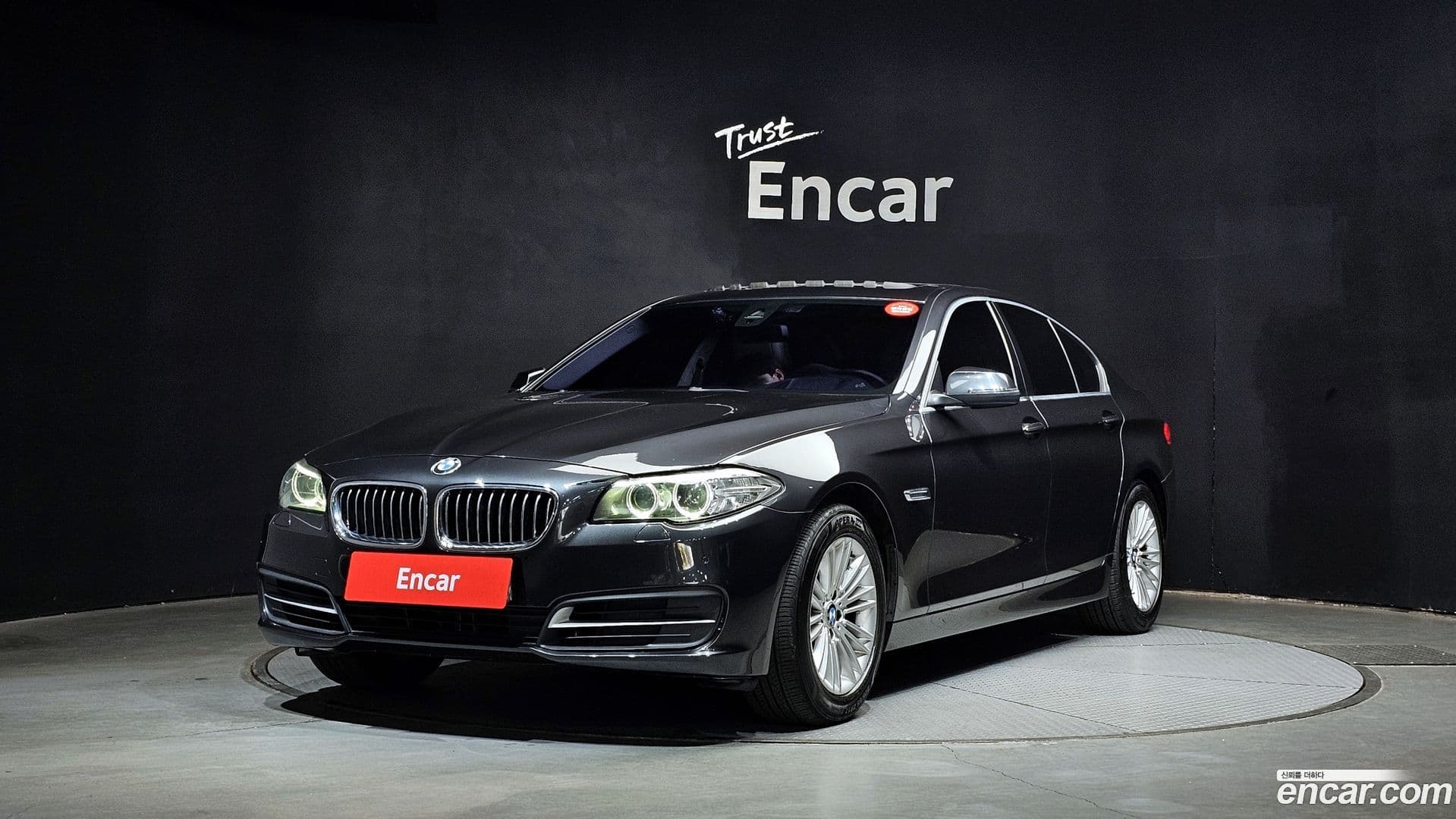 Main__Slider__Photo:5-Series BMW 2015.3-0