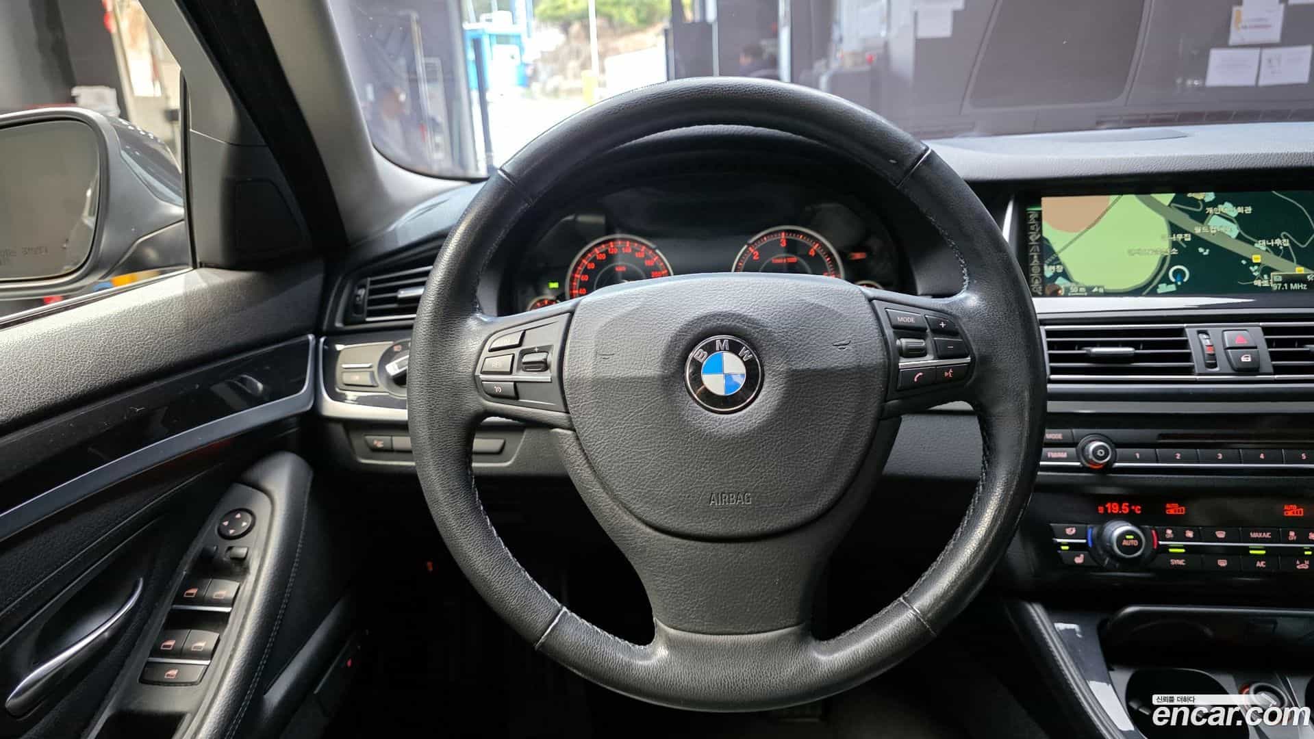 5-Series BMW 2015.3-OPTION-017