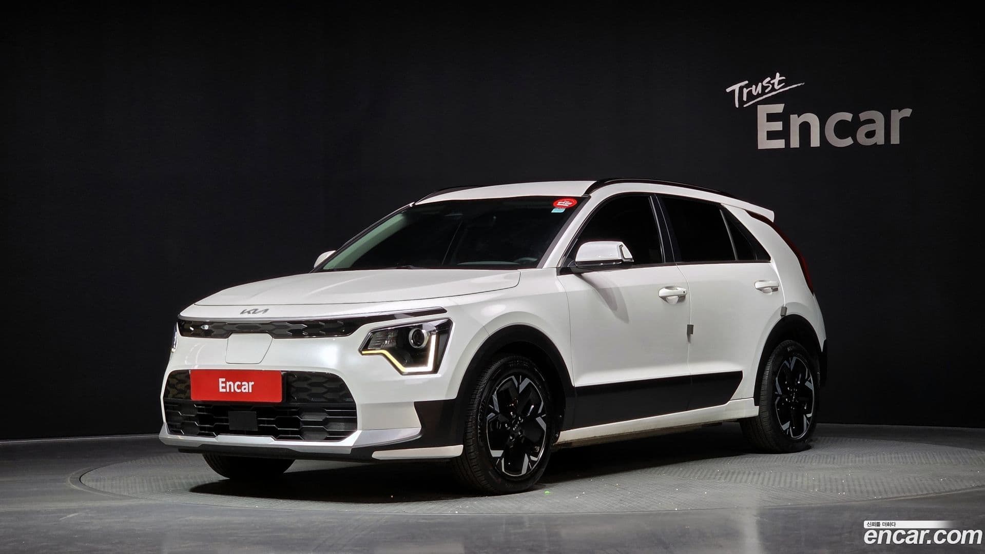 Main__Slider__Photo:Niro Kia 2022.6-0