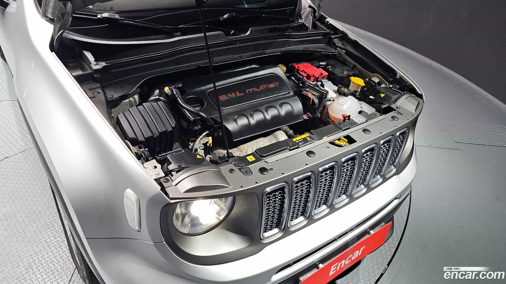 Renegade Jeep 2019.10-OUTER-006
