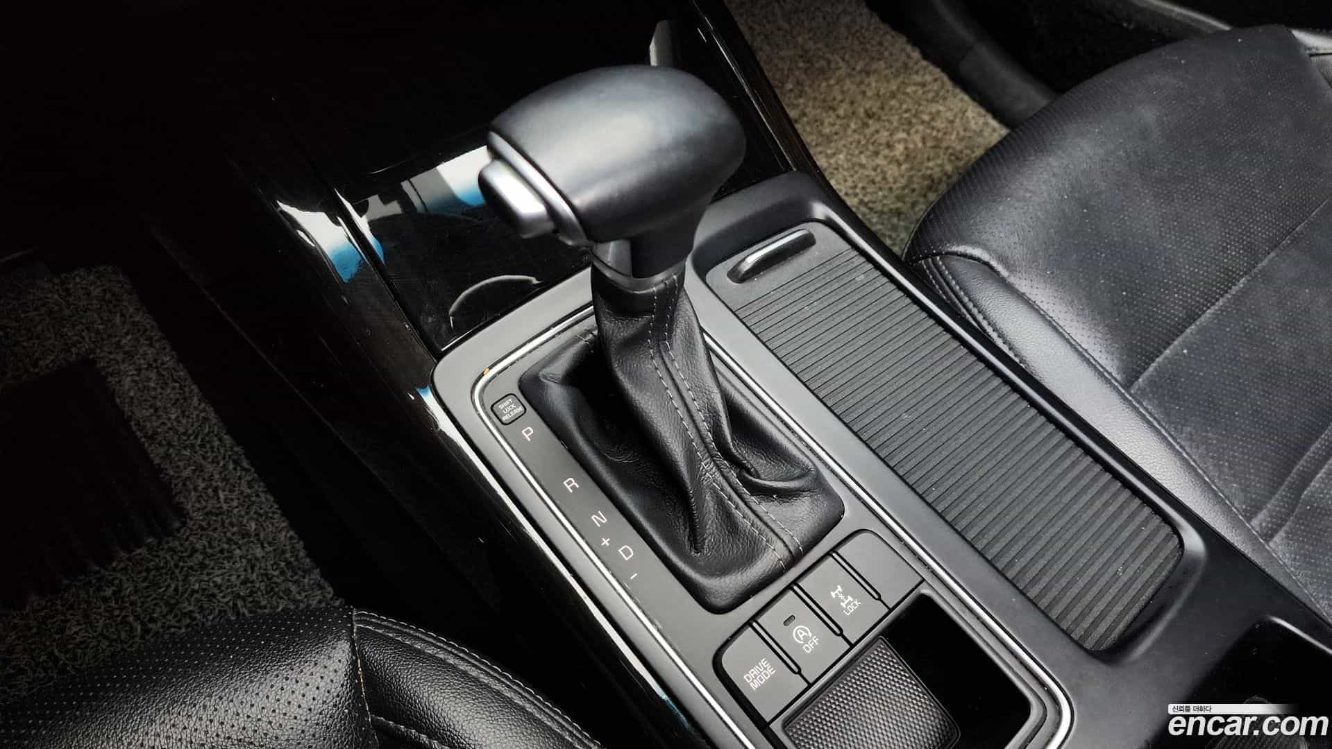 Sorento Kia 2018.2-INNER-009