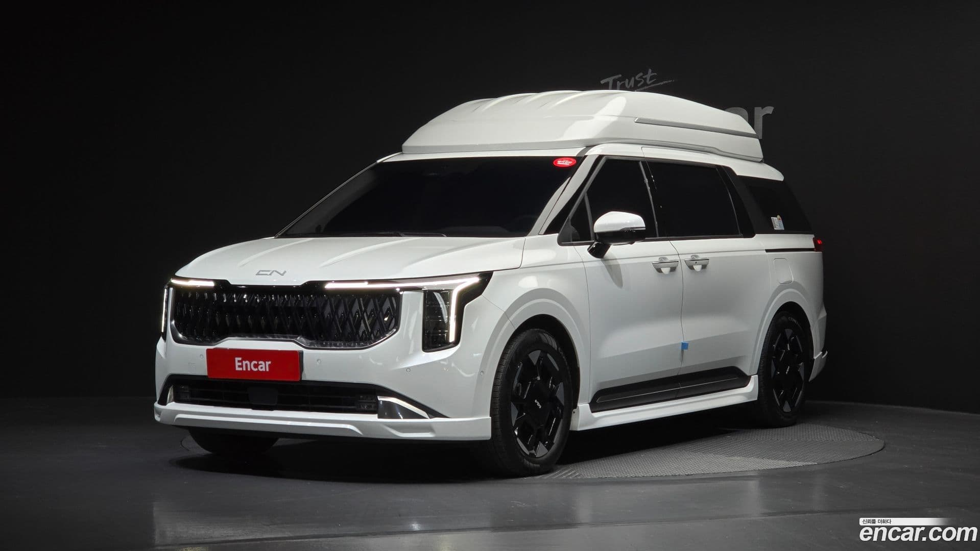 Main__Slider__Photo:Canival Kia 2024.9-0
