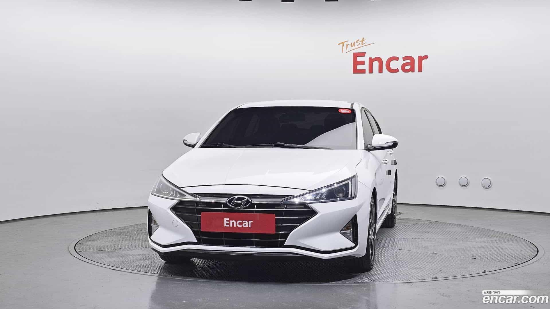 AVANTE Hyundai 2019.6-OUTER-003