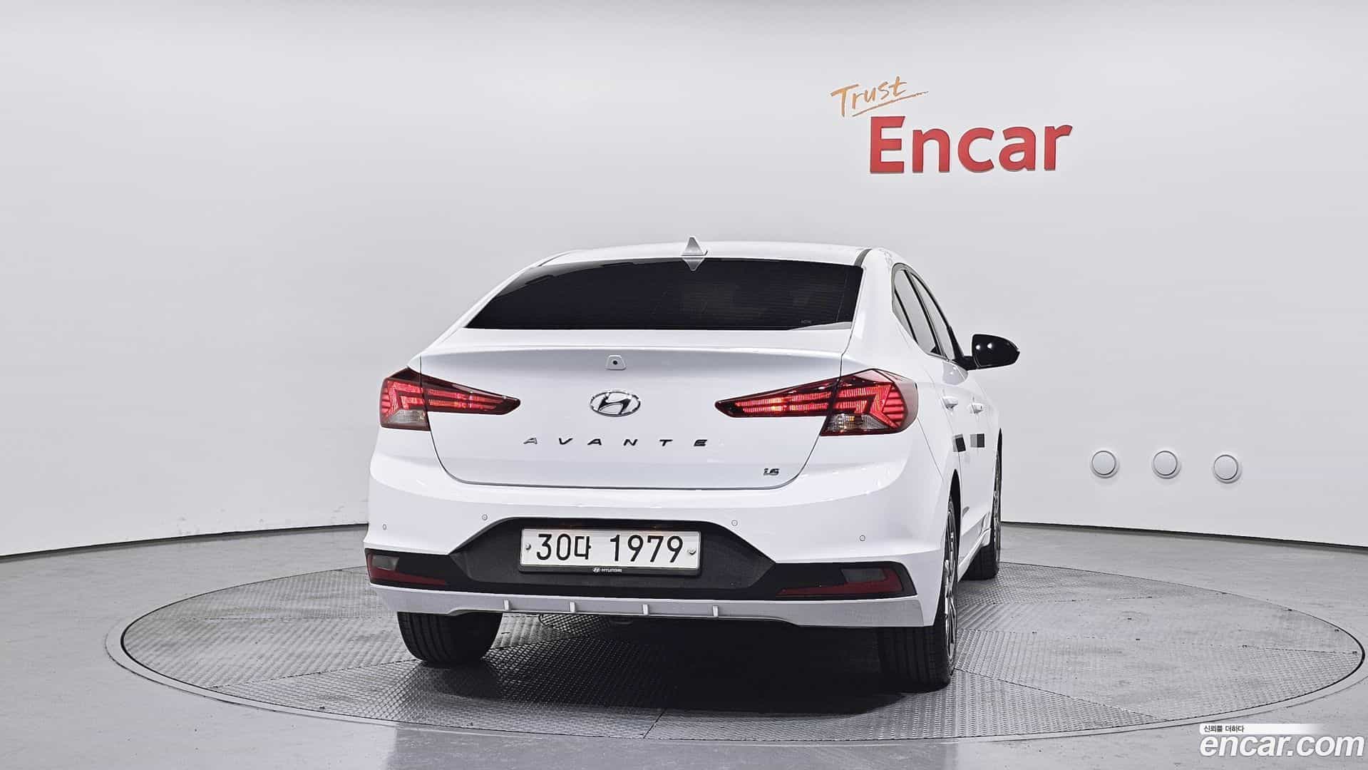 AVANTE Hyundai 2019.6-OUTER-004