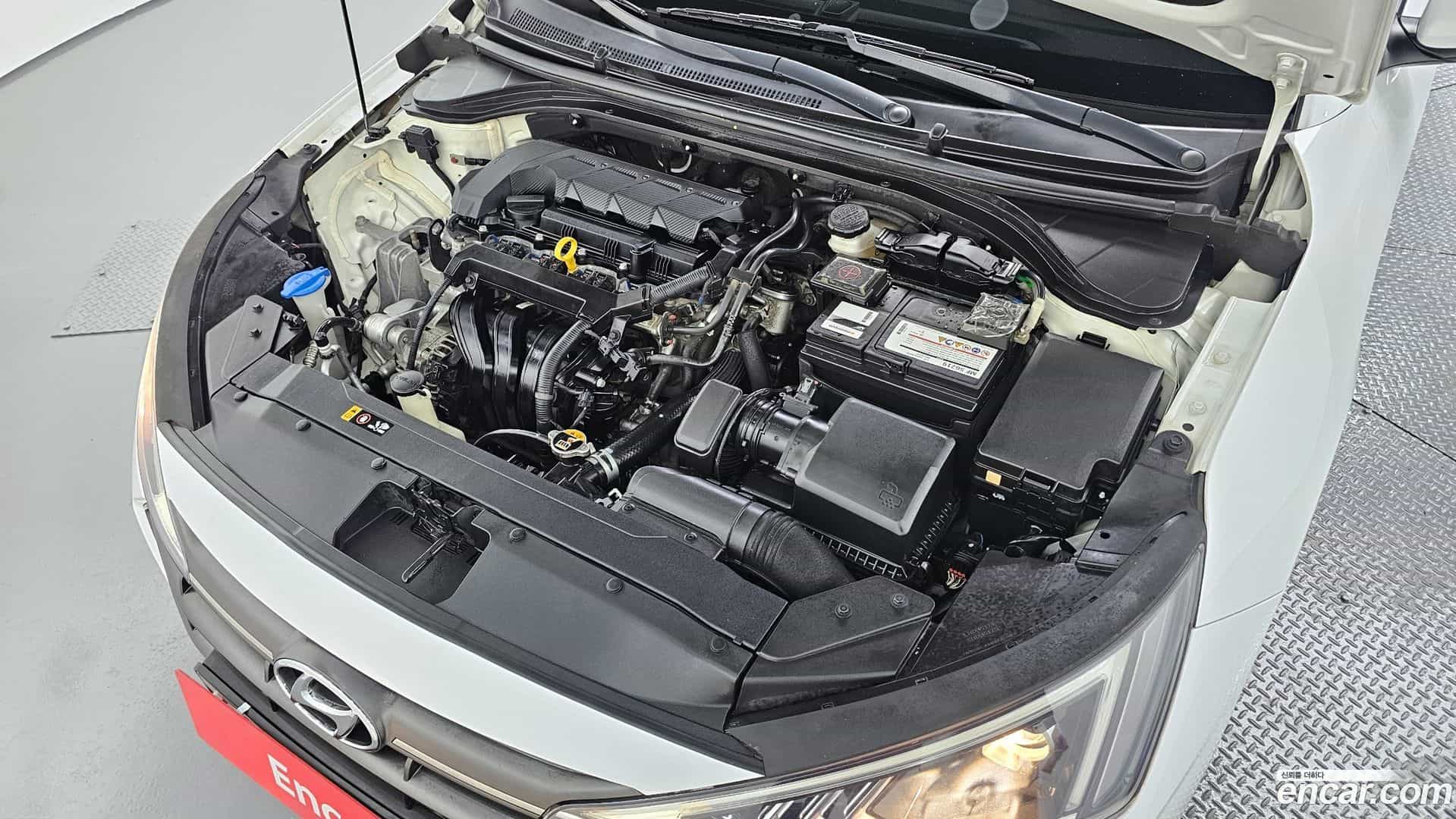 AVANTE Hyundai 2019.6-OUTER-006