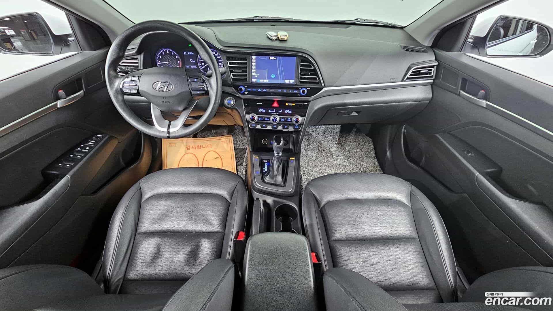 AVANTE Hyundai 2019.6-INNER-007