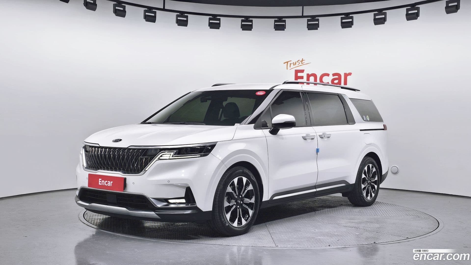 Main__Slider__Photo:Canival Kia 2021.4-0