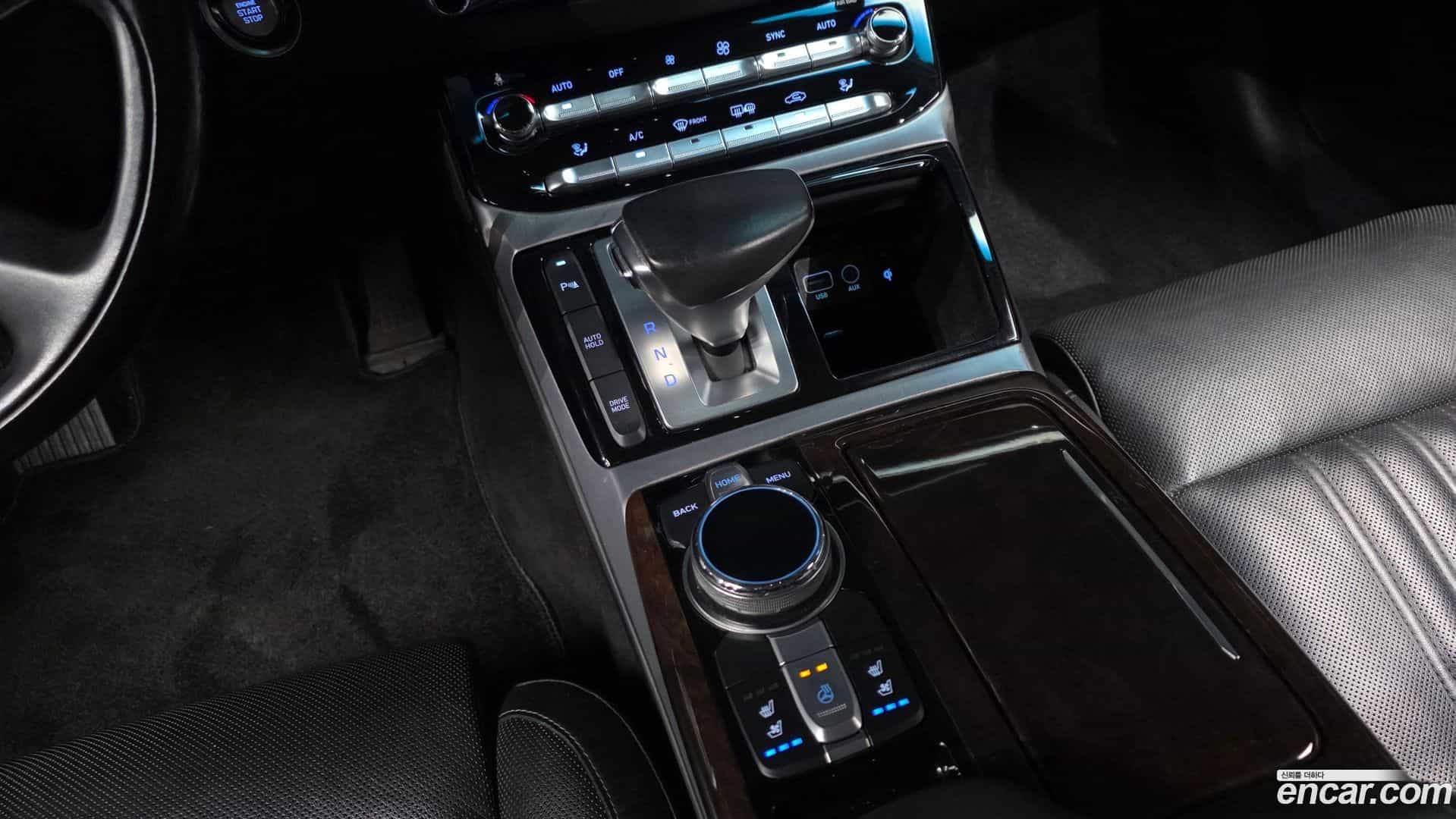 EQ900 Genesis 2016.2-INNER-009