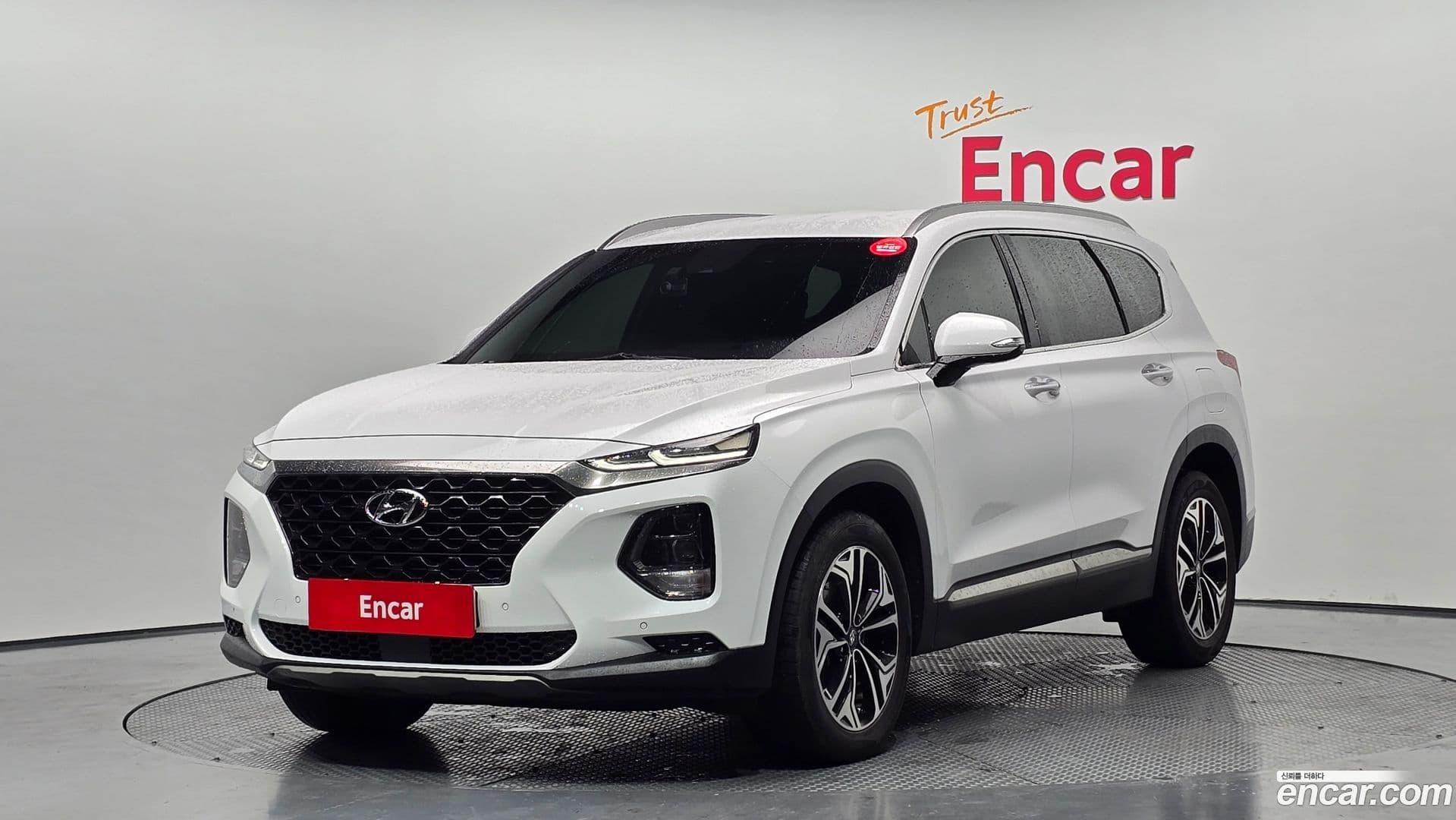 Main__Slider__Photo:Santafe Hyundai 2018.6-0