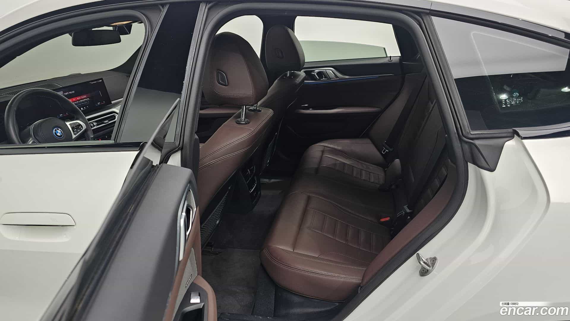 i4 BMW 2024.1-OPTION-017