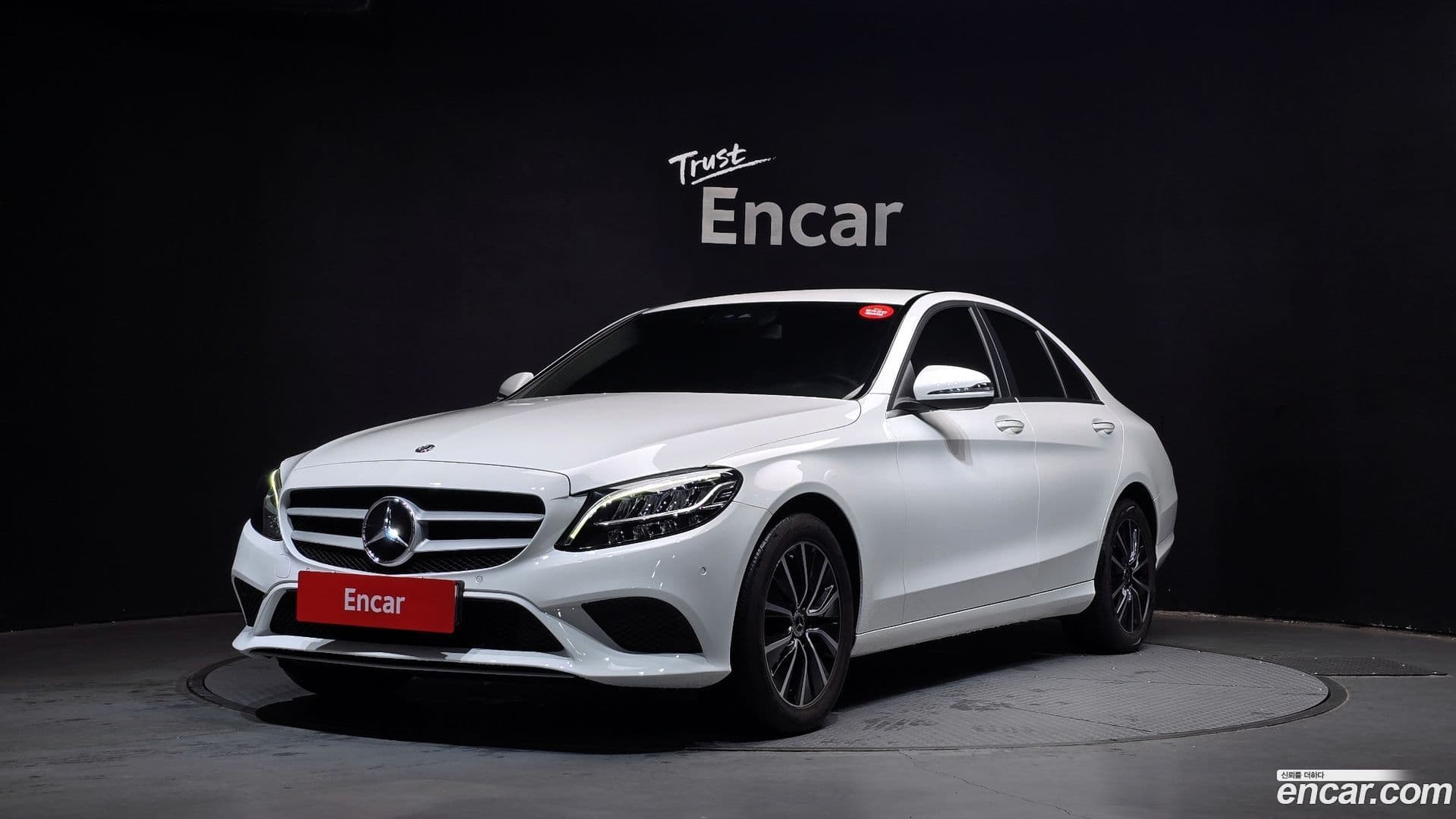 Main__Slider__Photo:C-Class Mercedes-Benz 2019.9-0