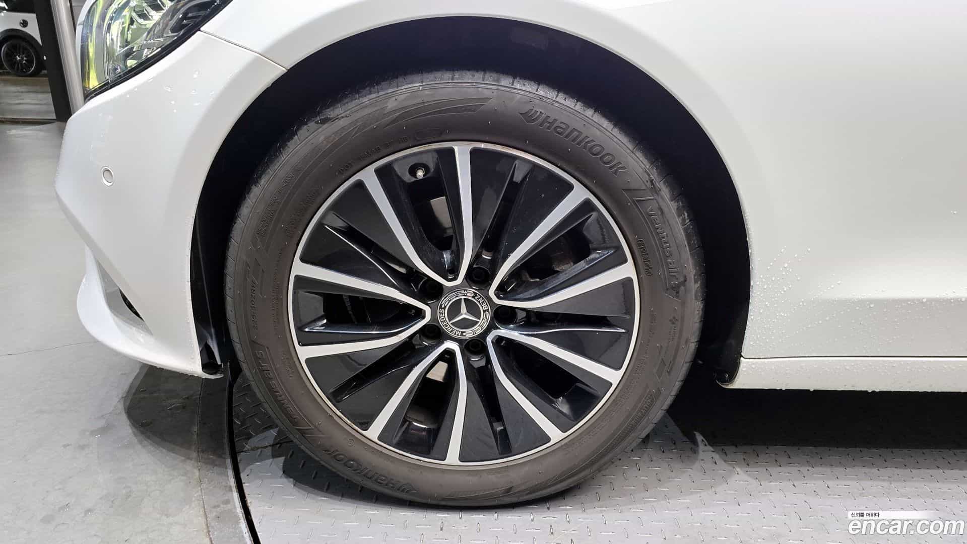 C-Class Mercedes-Benz 2019.9-OUTER-005