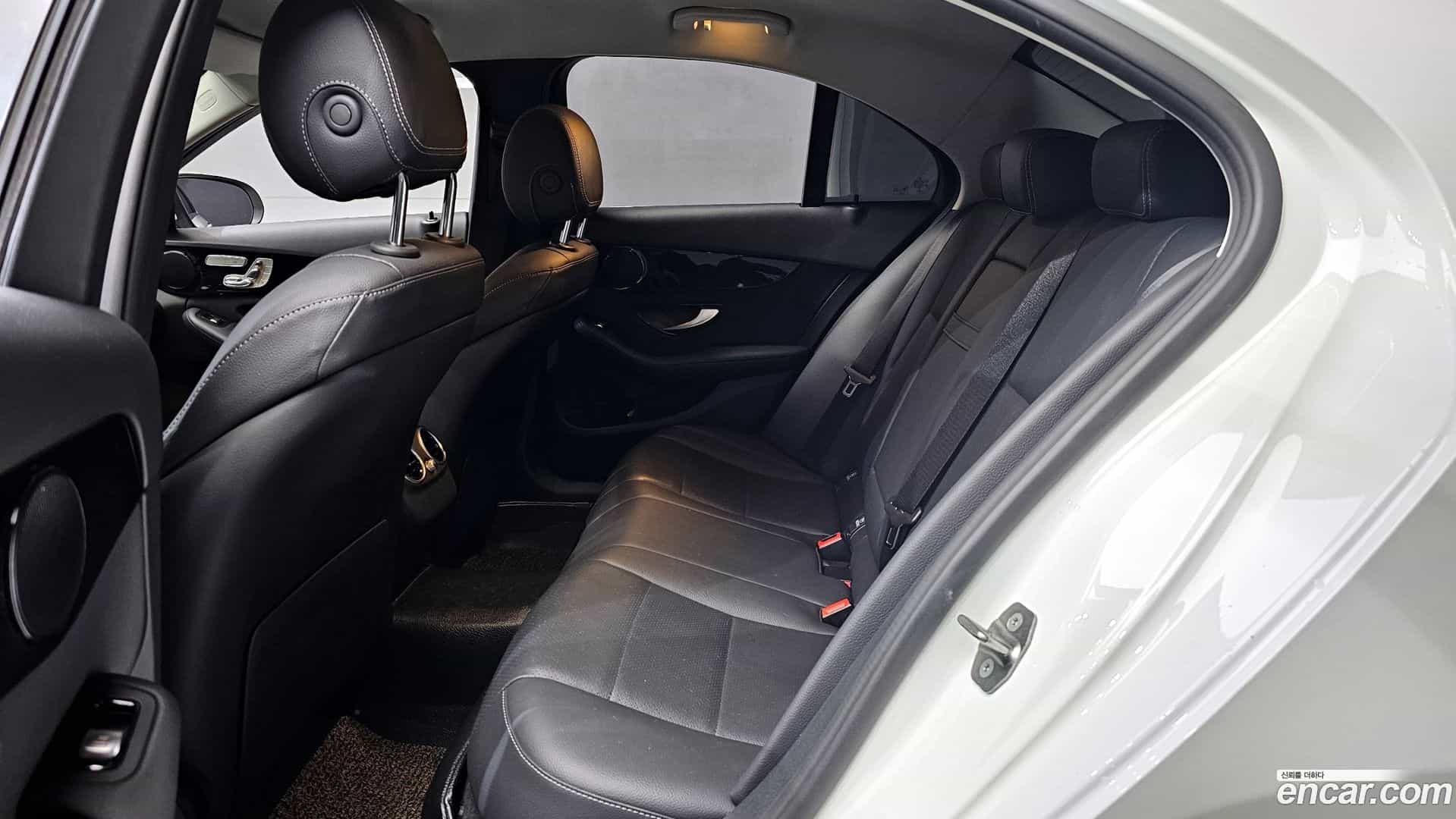 C-Class Mercedes-Benz 2019.9-OPTION-016