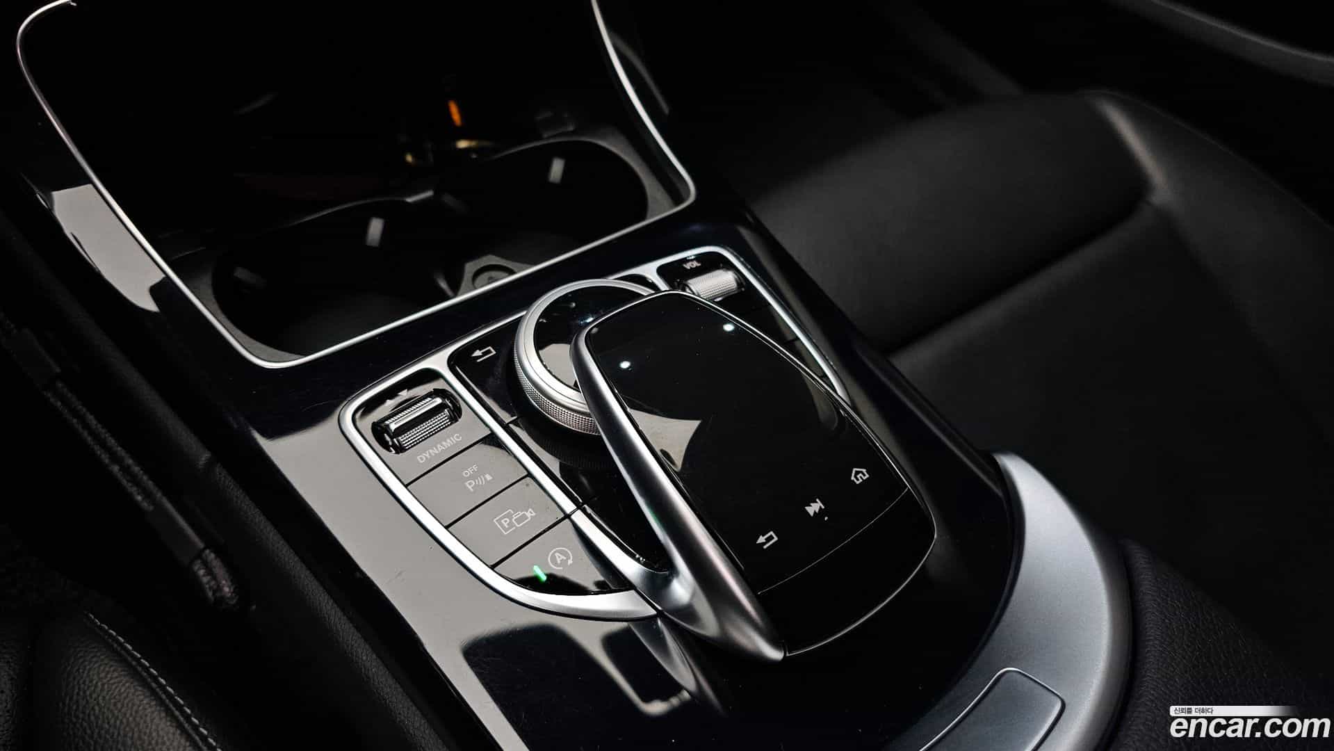 C-Class Mercedes-Benz 2019.9-OPTION-021