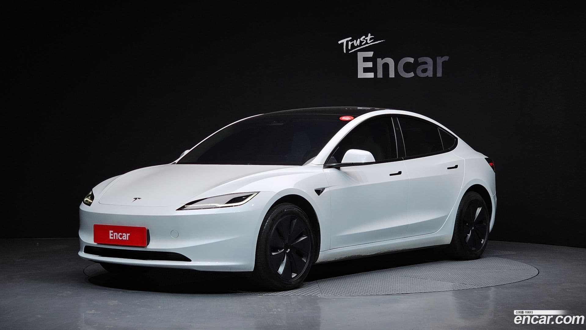 Main__Slider__Photo:Model 3 Tesla 2024.6-0