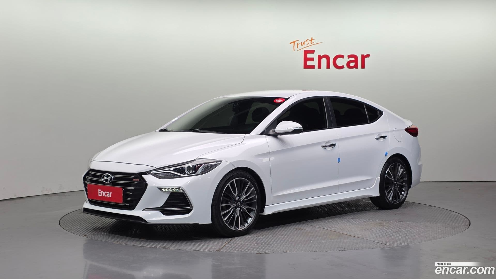 Main__Slider__Photo:AVANTE Hyundai 2018.0-0