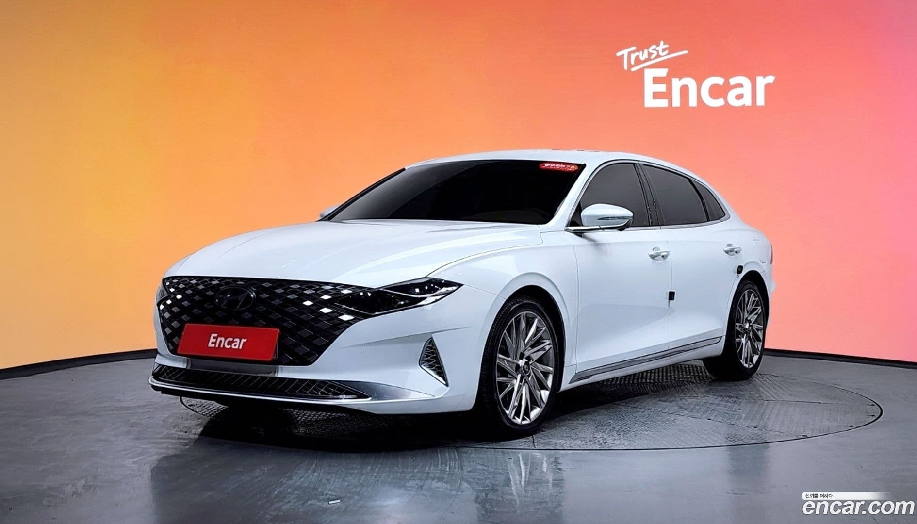 Main__Slider__Photo:Grandeur Hyundai 2021.1-0