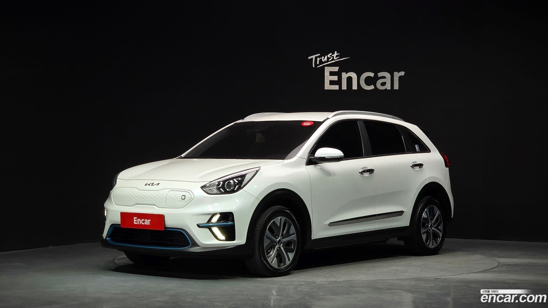 Main__Slider__Photo:Niro Kia 2021.6-0