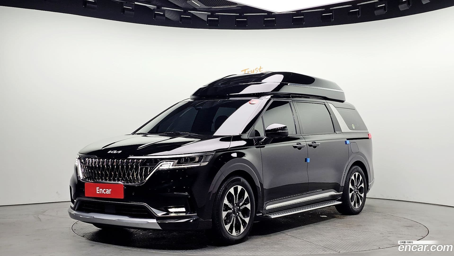 Main__Slider__Photo:Canival Kia 2022.5-0