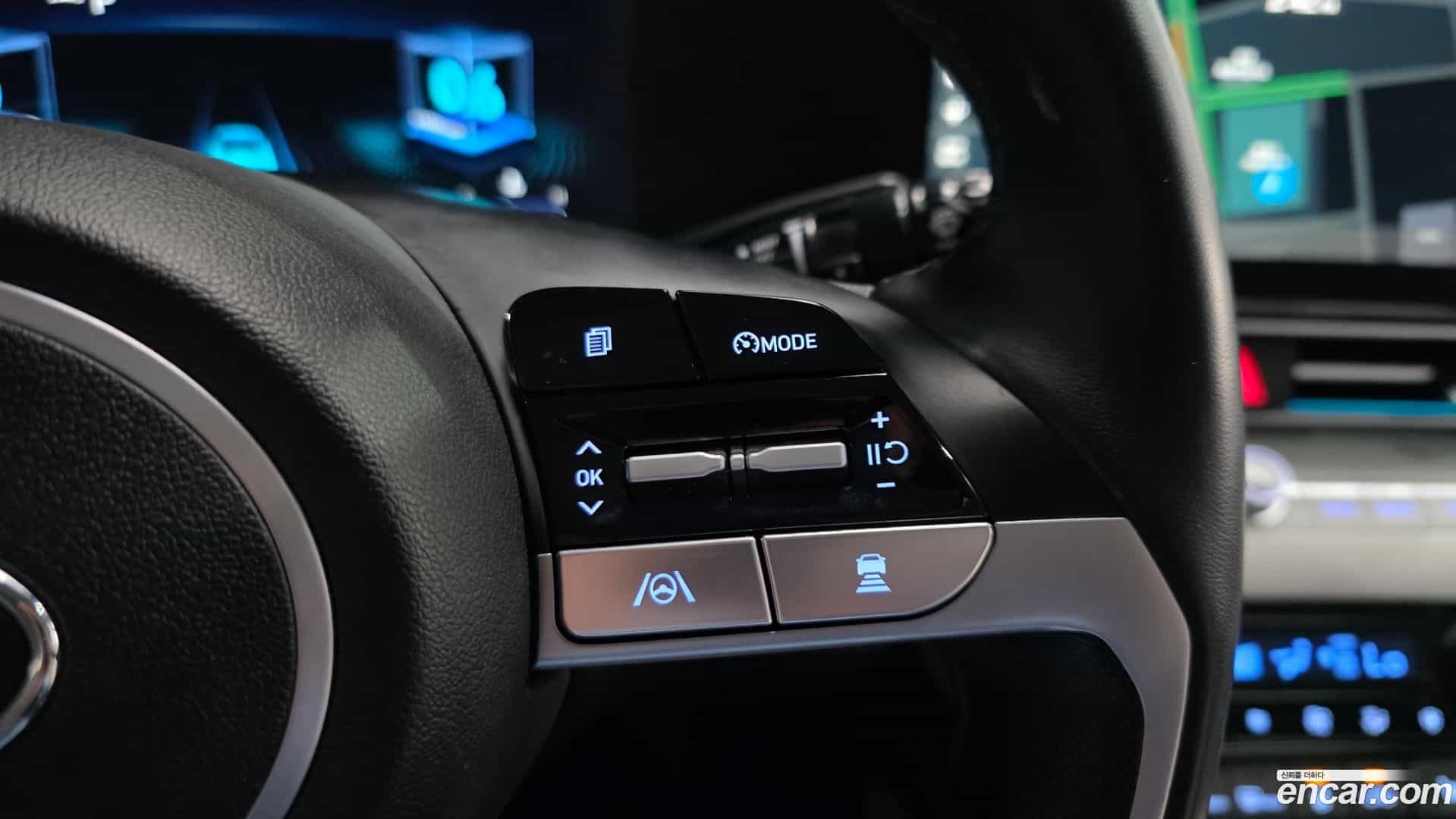 AVANTE Hyundai 2021.11-OPTION-023