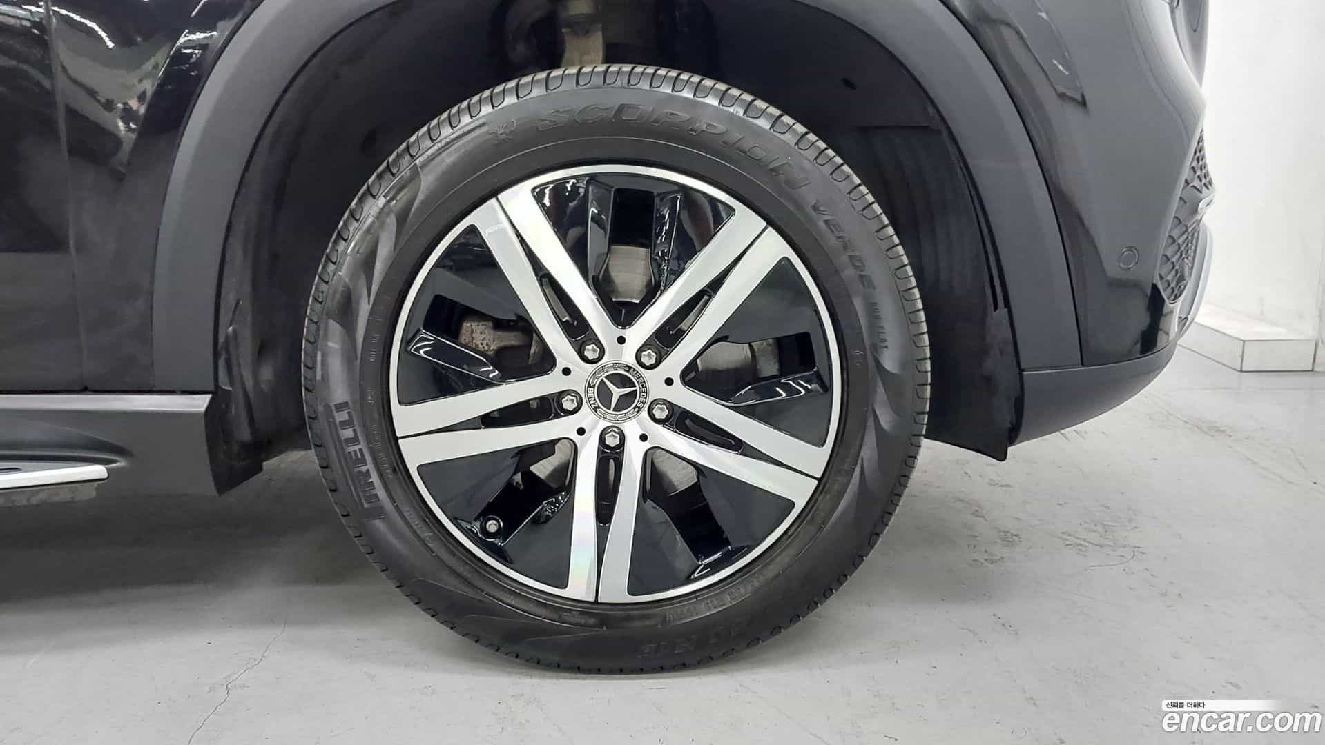 GLE-Class Mercedes-Benz 2020.7-OUTER-005