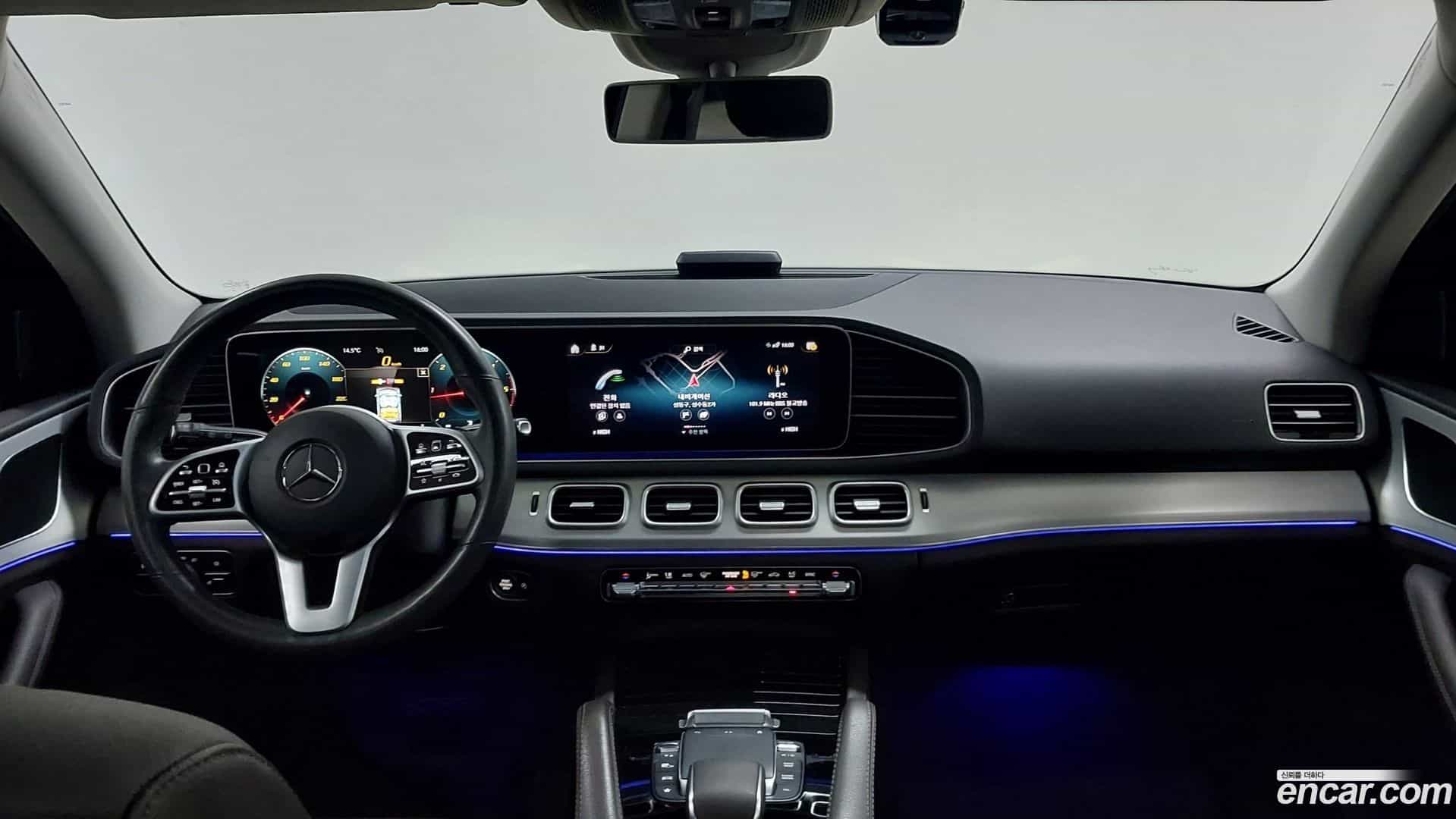 GLE-Class Mercedes-Benz 2020.7-INNER-007
