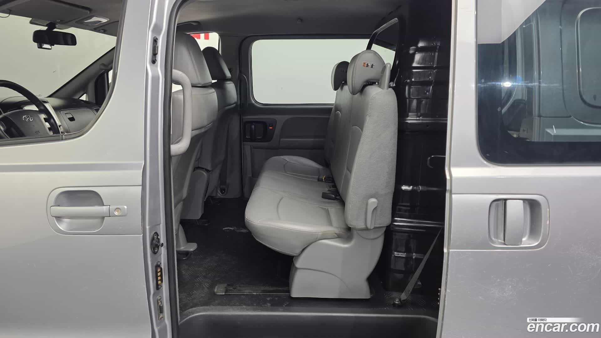 Starex Hyundai 2021.0-OPTION-015